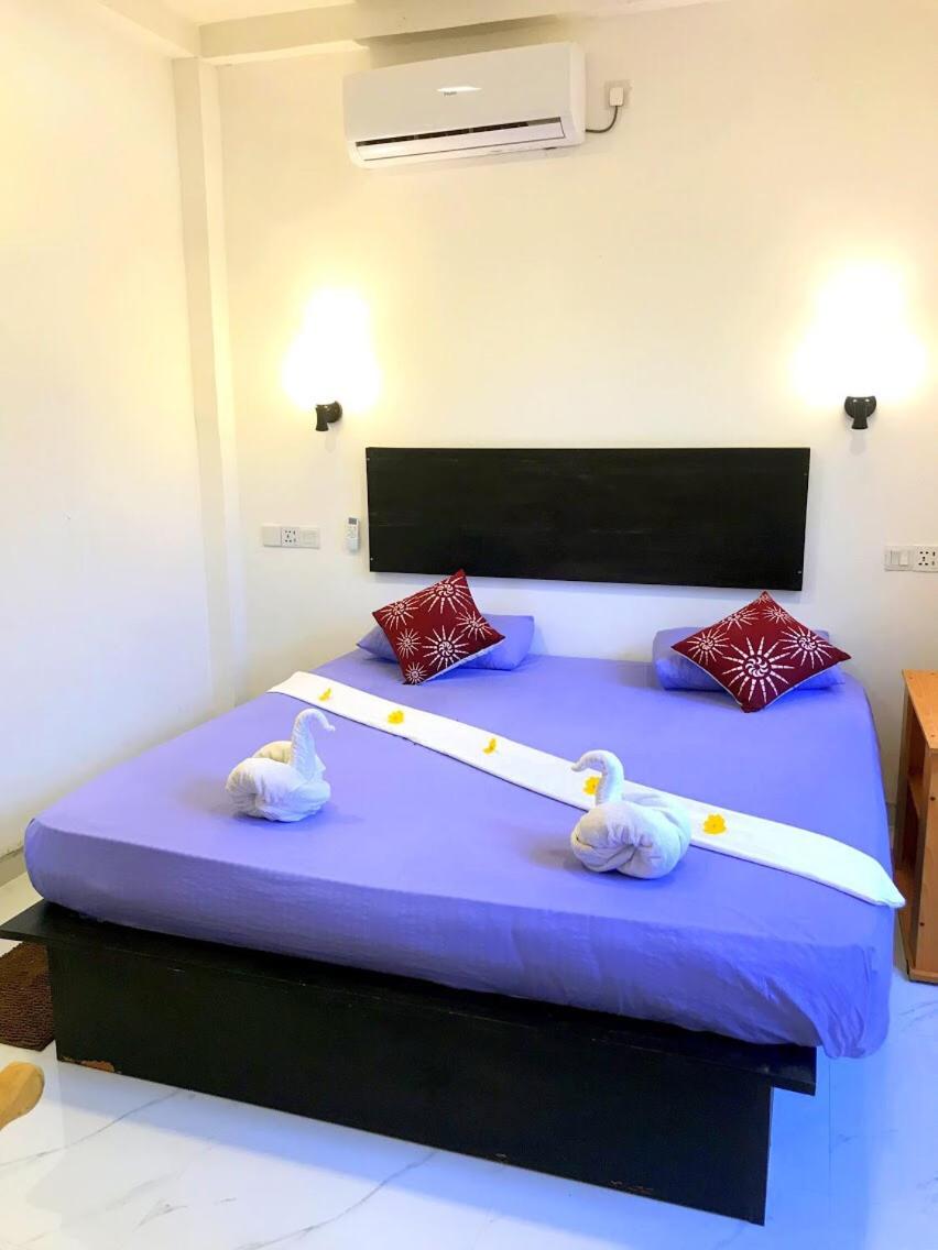 Standard King Room photo 1