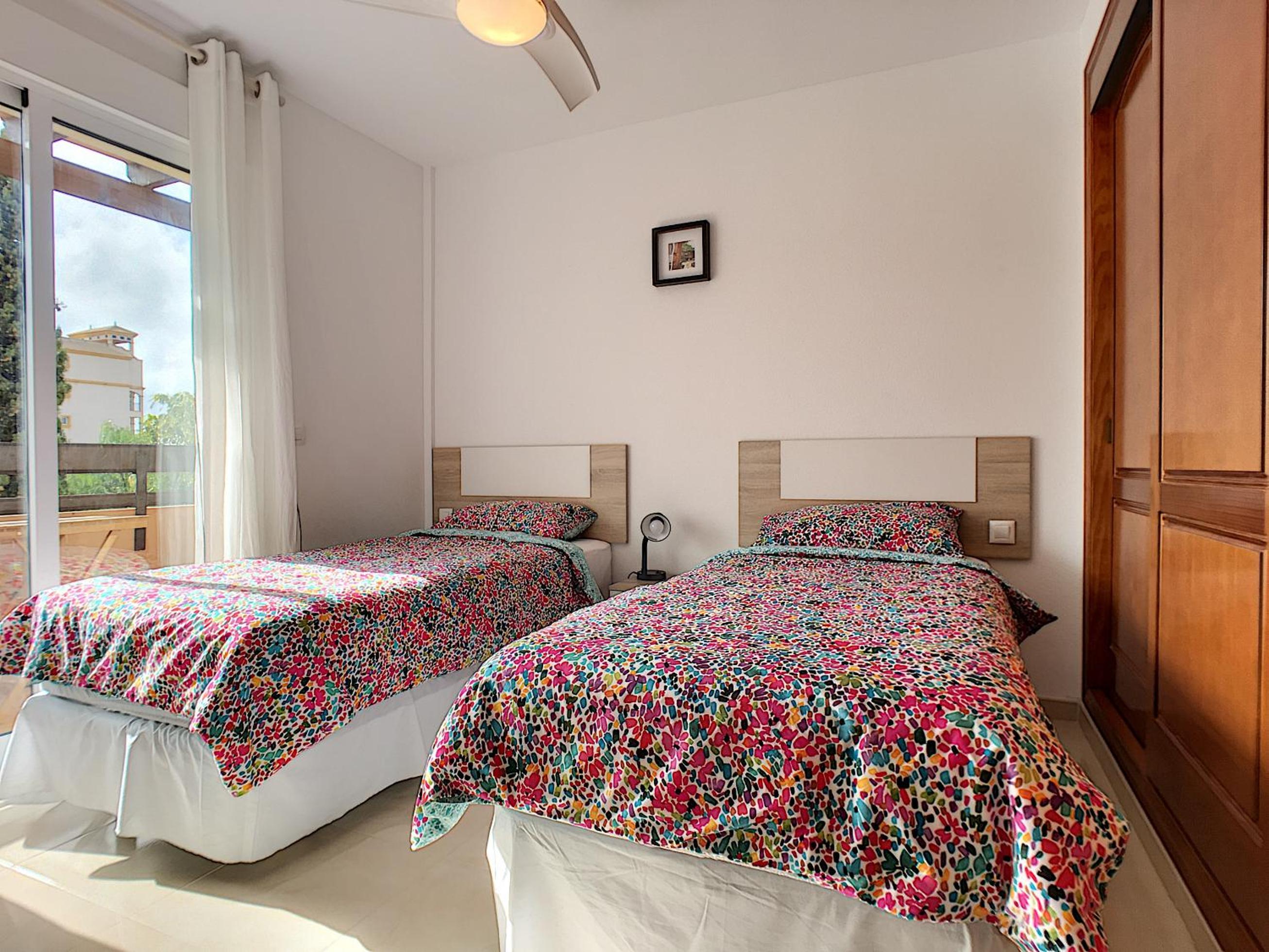 Apartamento con vista a la piscina