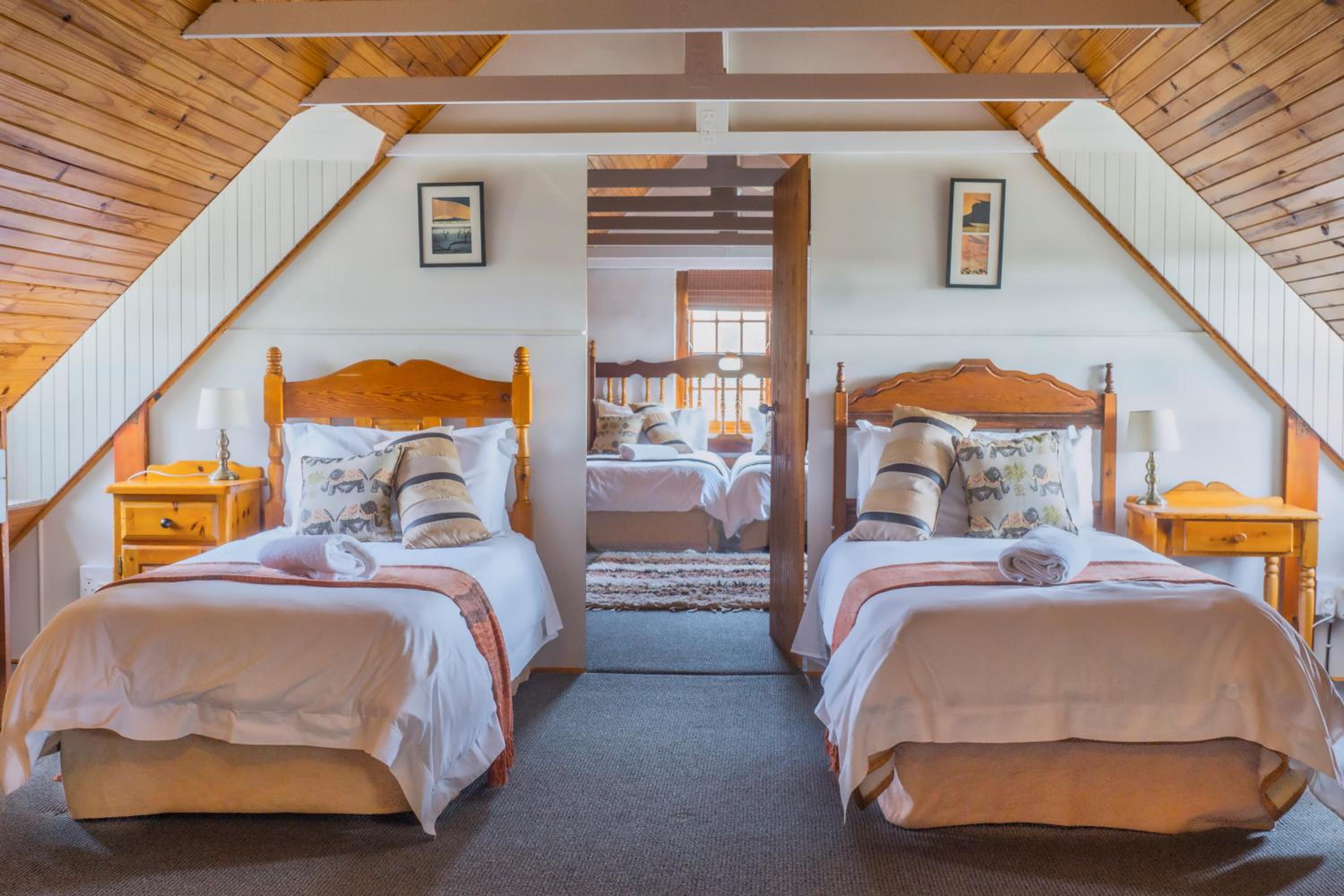 Quadruple Room with Mountain View photo 1