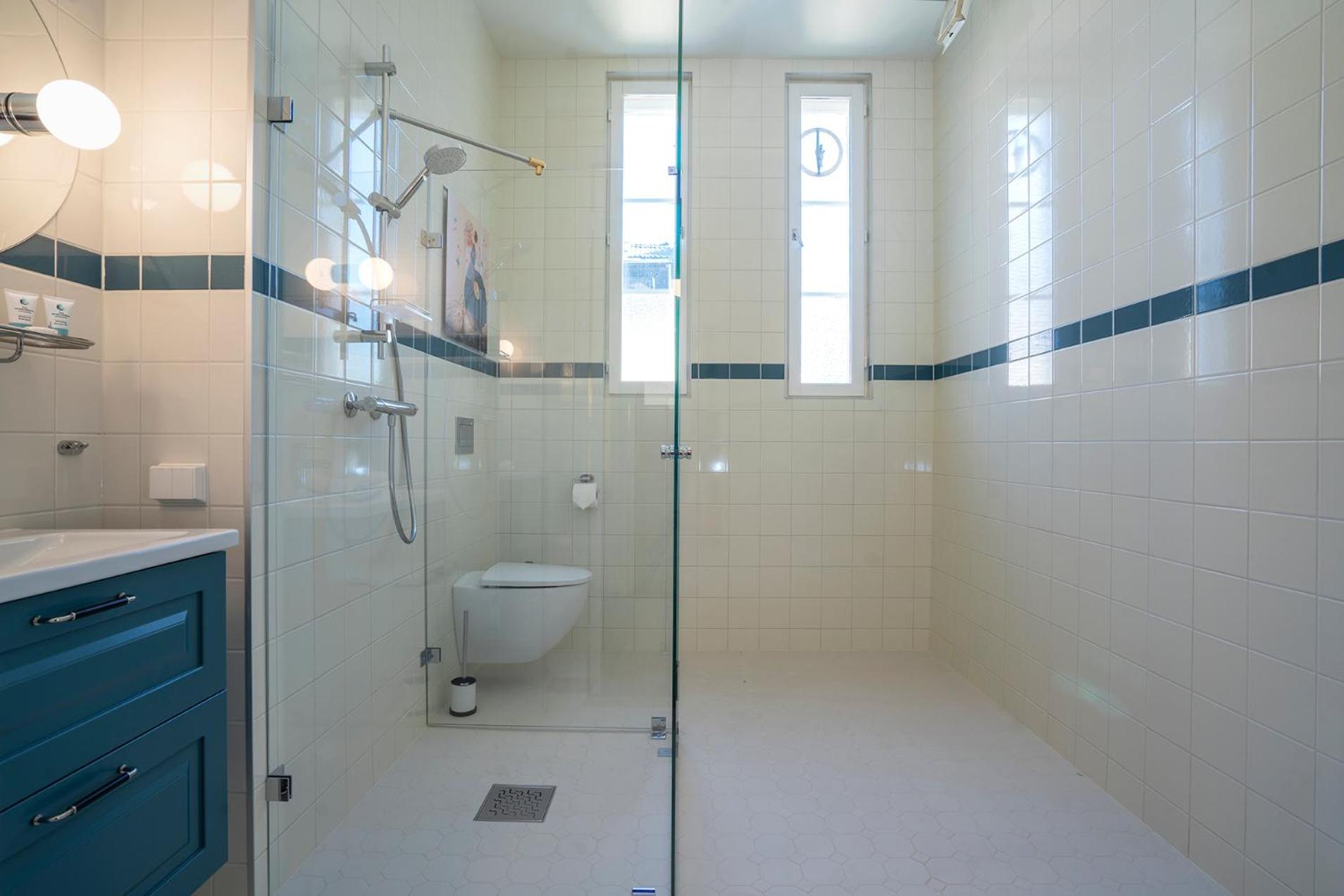 Business Studio Apartment