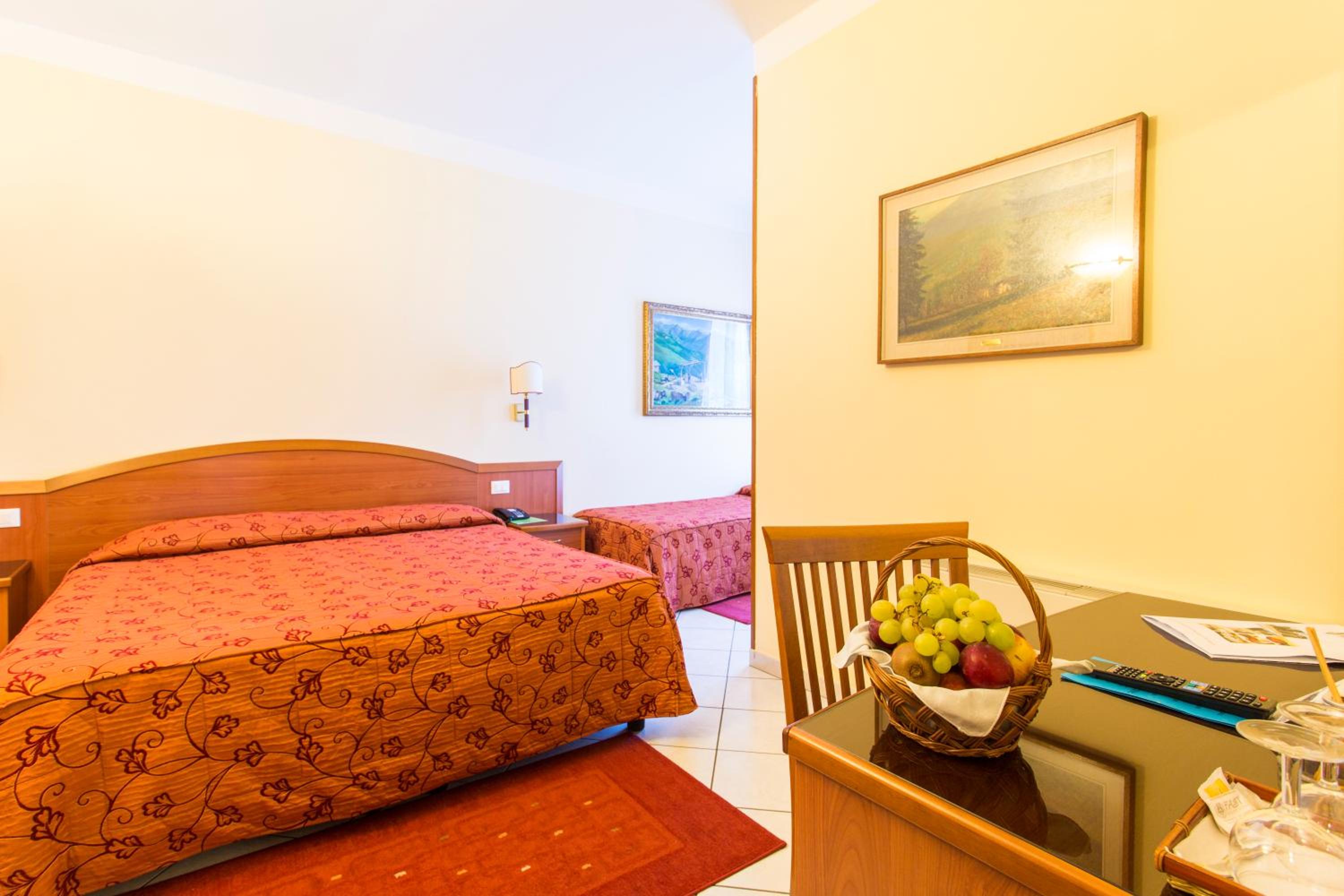 Triple Room - Photo 2