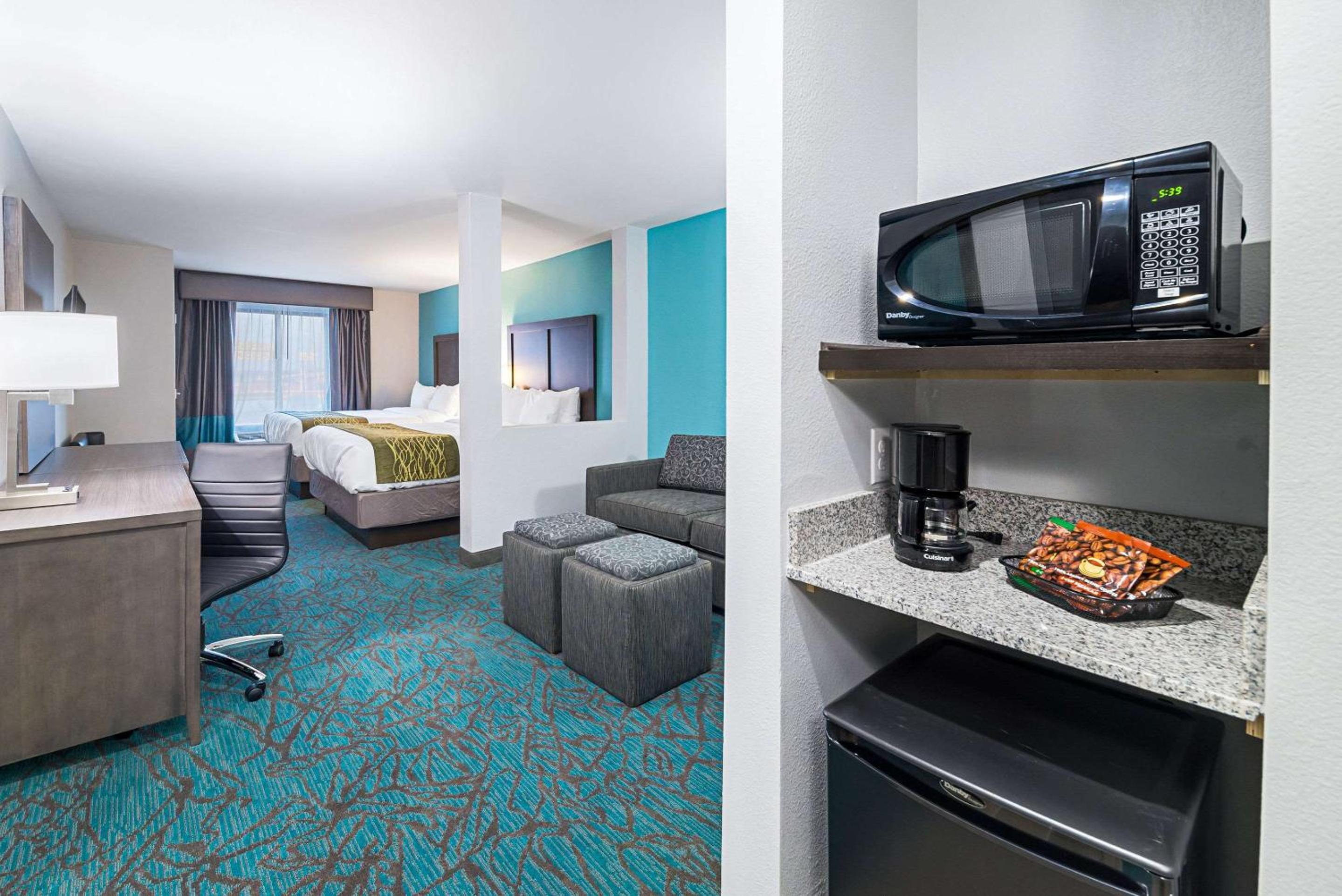 Comfort Inn & Suites Oklahoma City near Bricktown, Photo 2