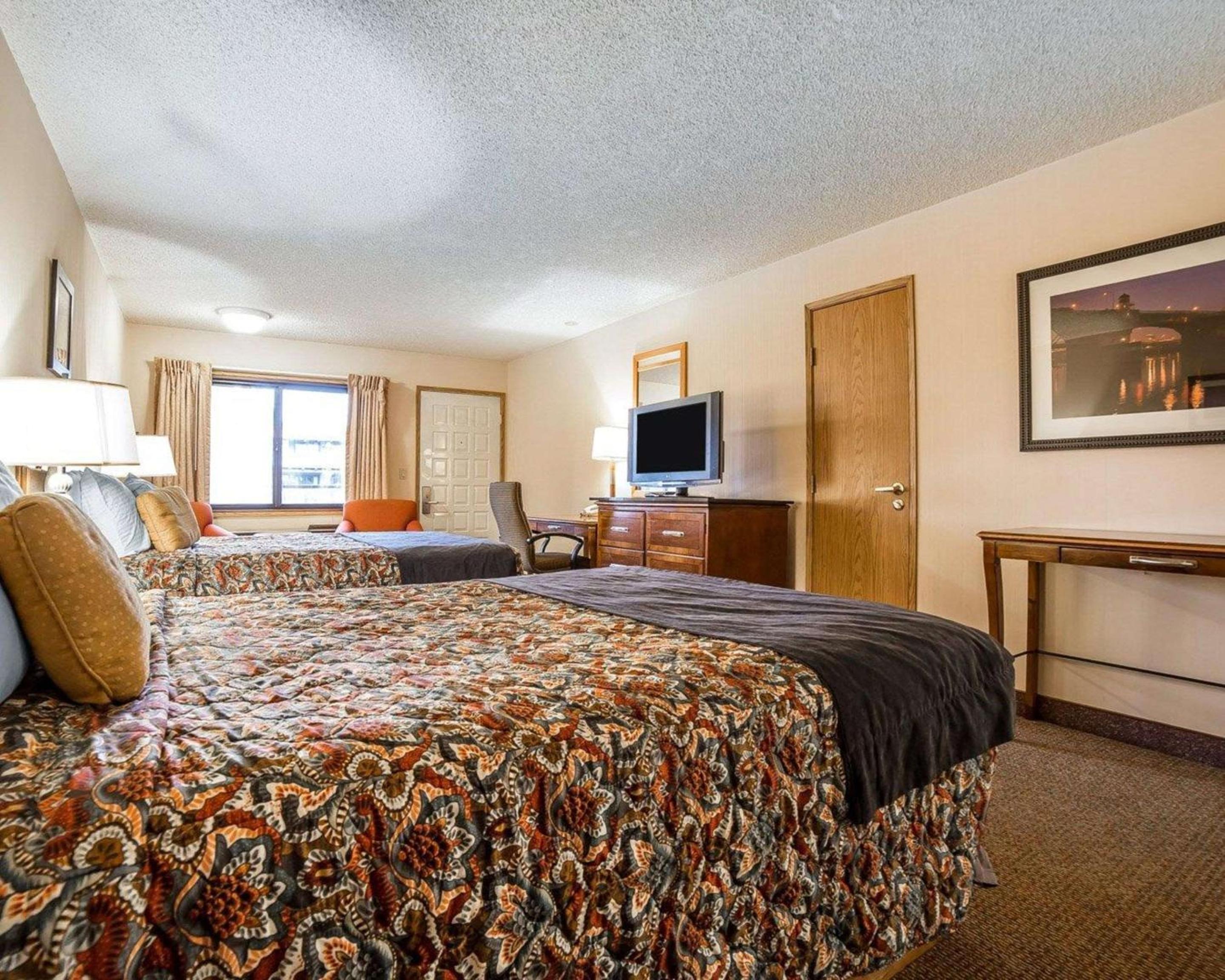 Double Room with Two Double Beds - Non-Smoking - Photo 1