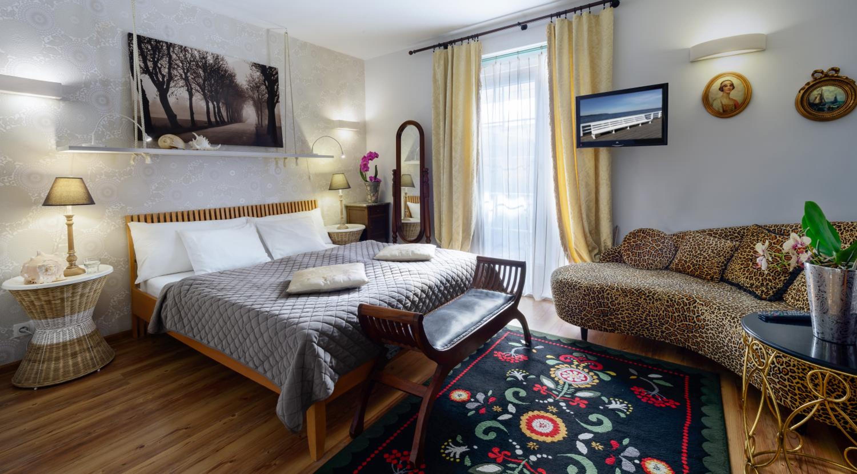 Double Room - Photo 4