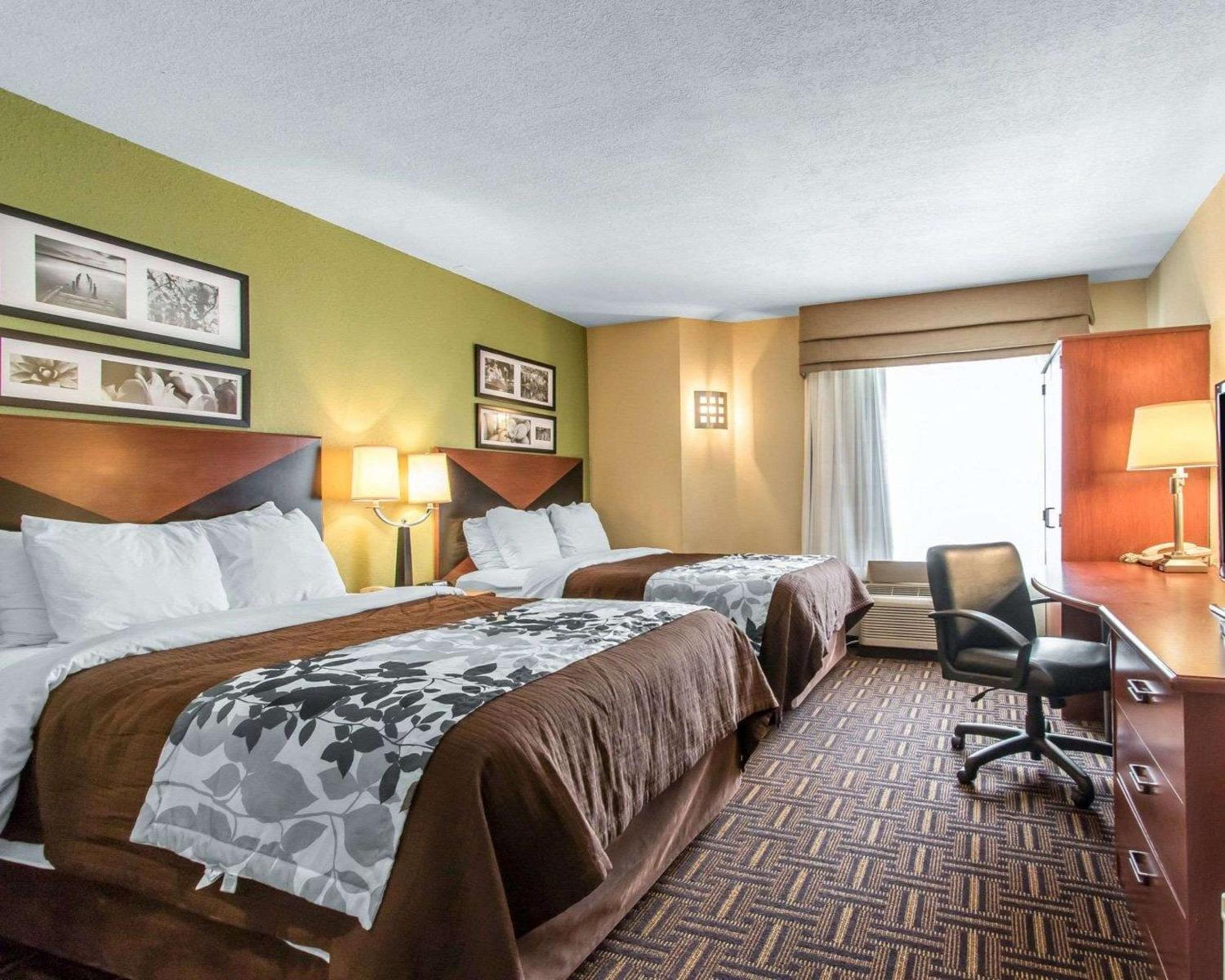 Double Room with Two Double Beds - Photo 3