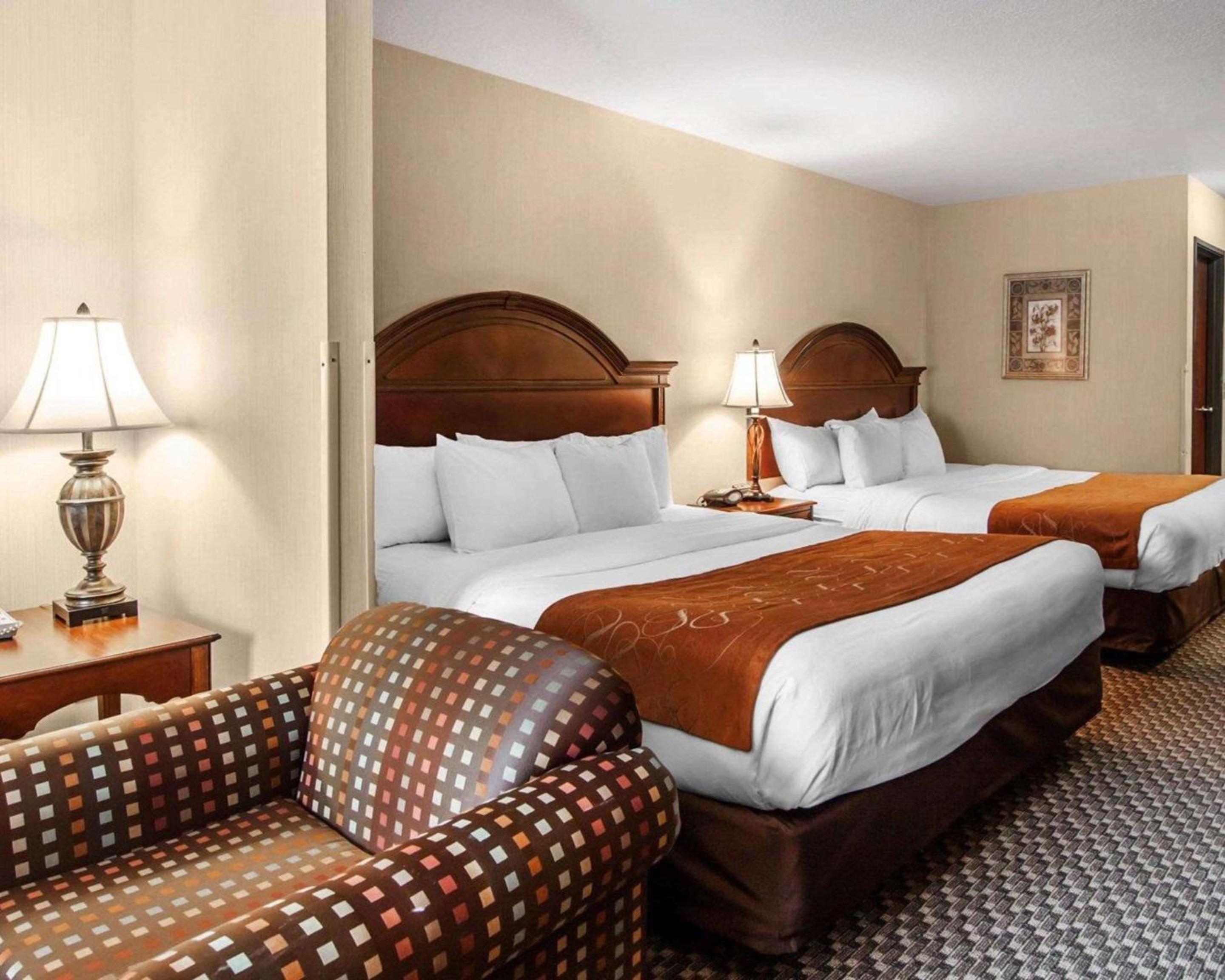 Superior King Suite - Non-Smoking - Photo 5