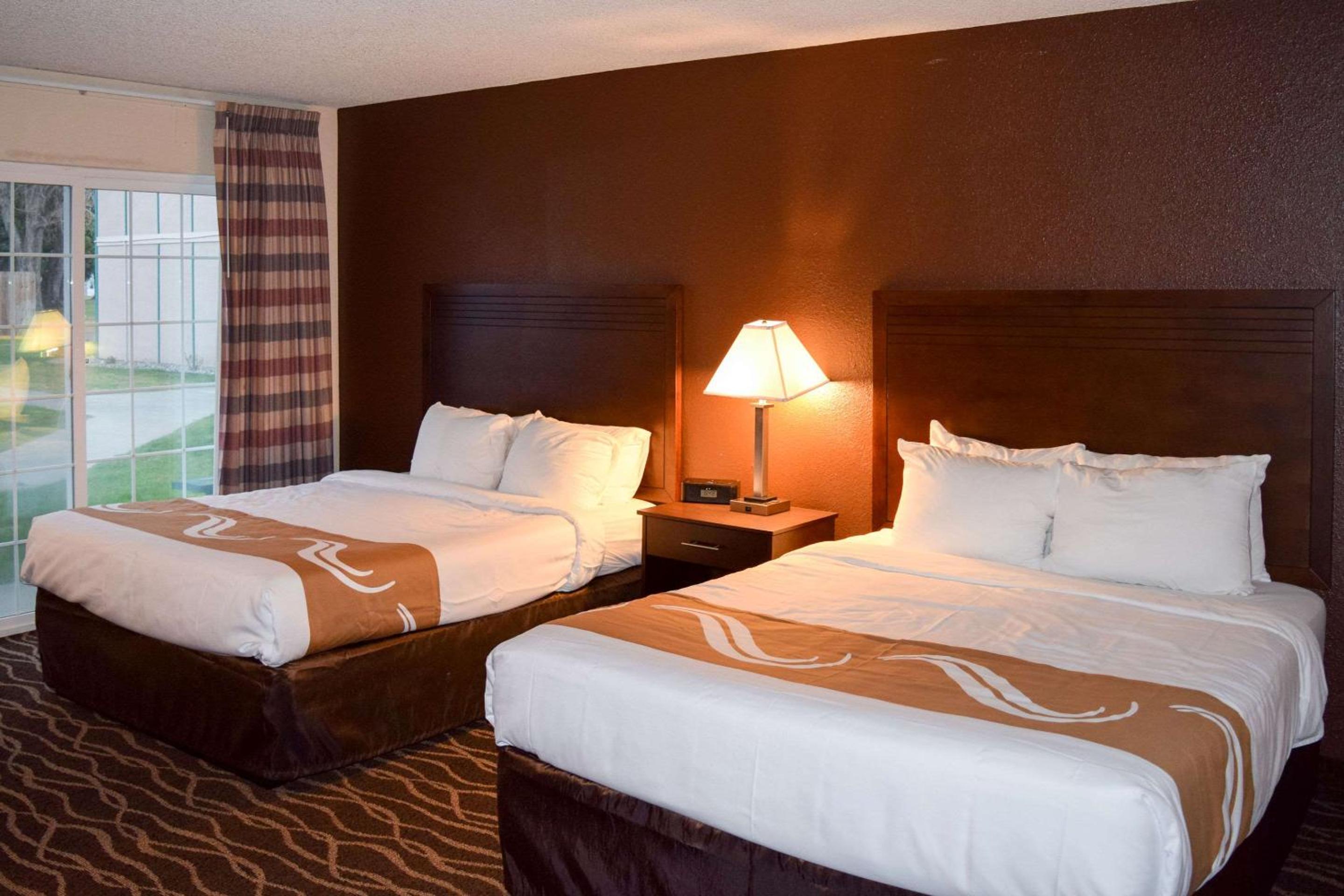 Deluxe Queen Room with Two Queen Beds - Non Smoking