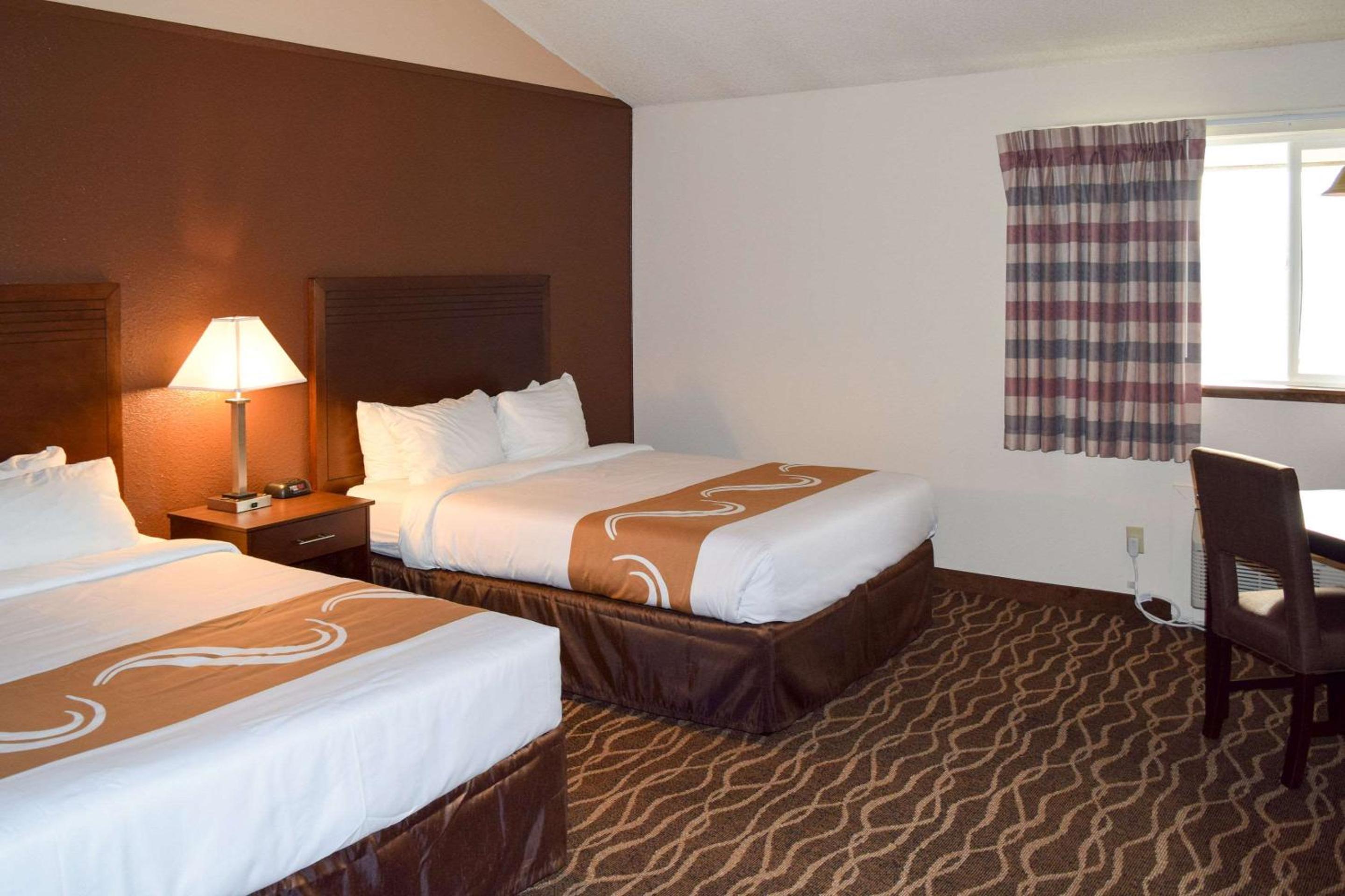 Deluxe Queen Room photo 2