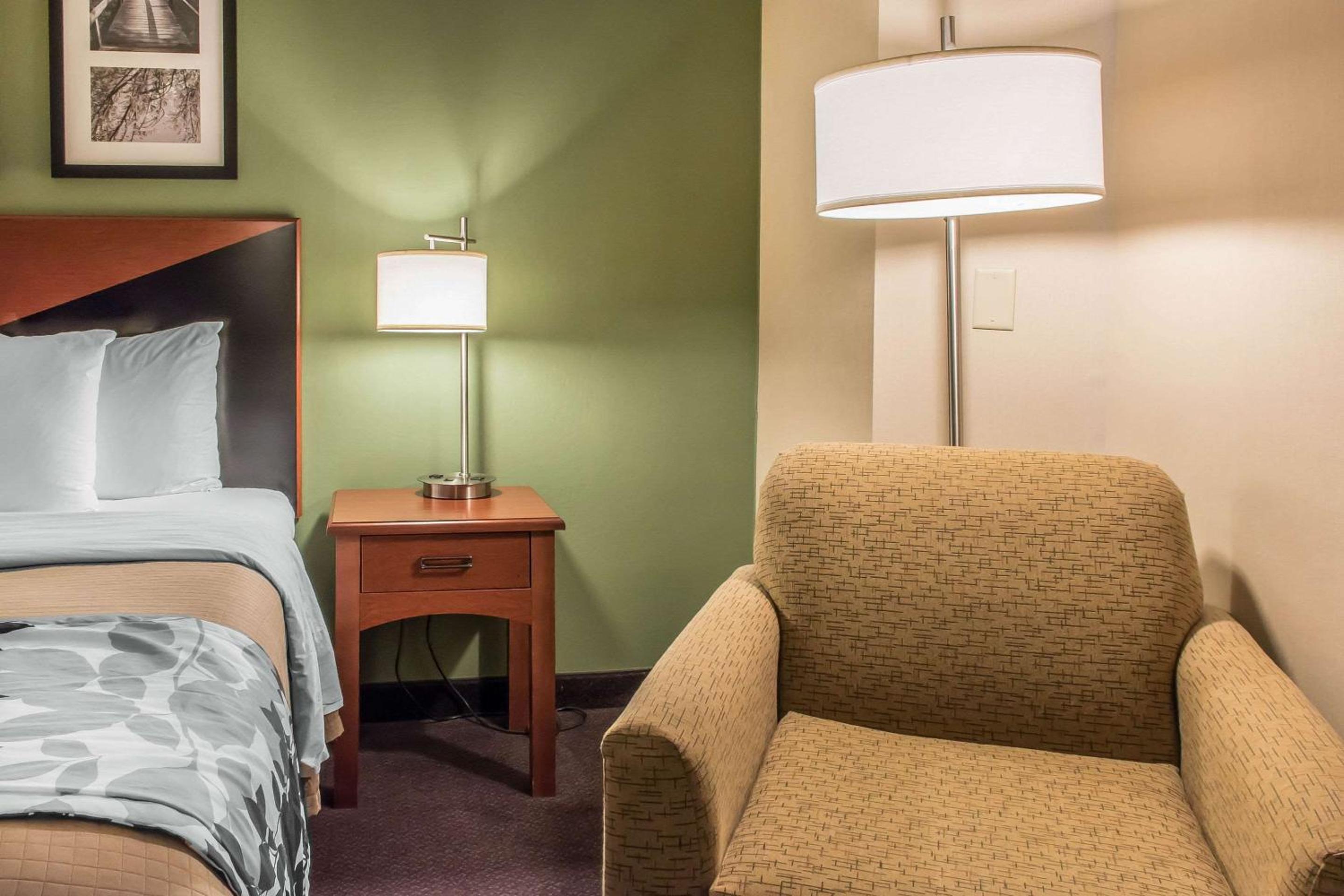 Queen Room - Disability Access/Non-Smoking - Photo 1