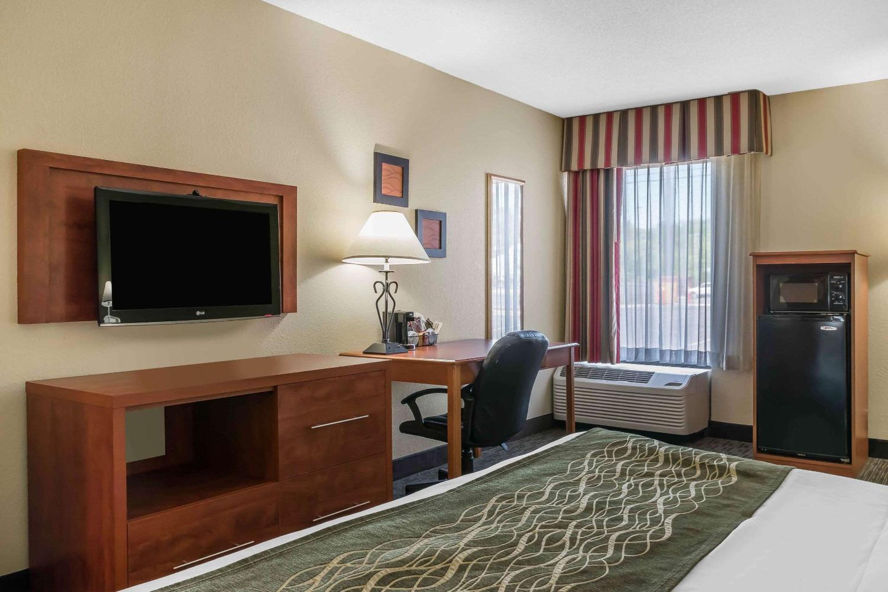 King Room - Non-Smoking - Photo 1
