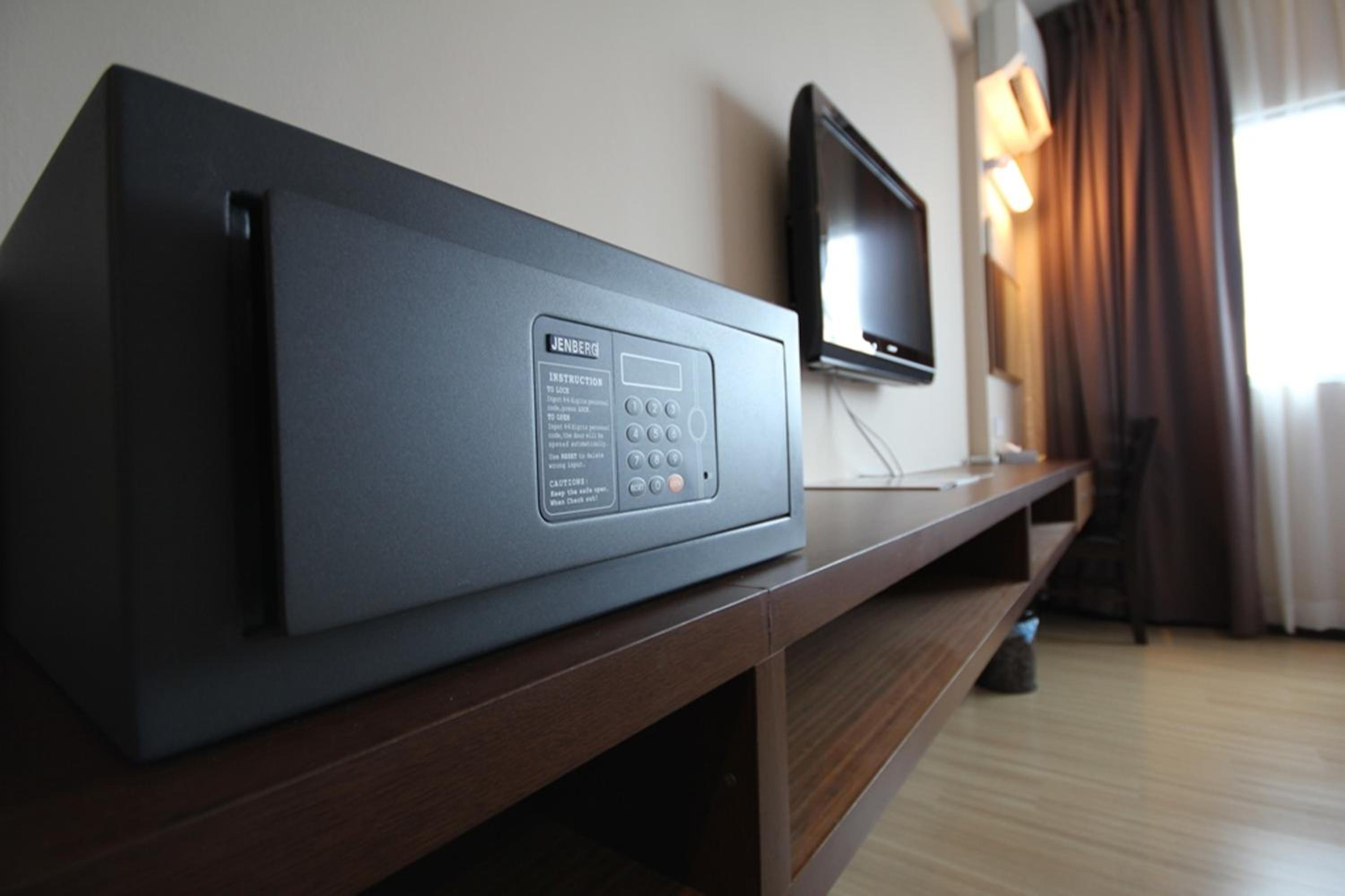 Premier Deluxe Twin Room photo 3