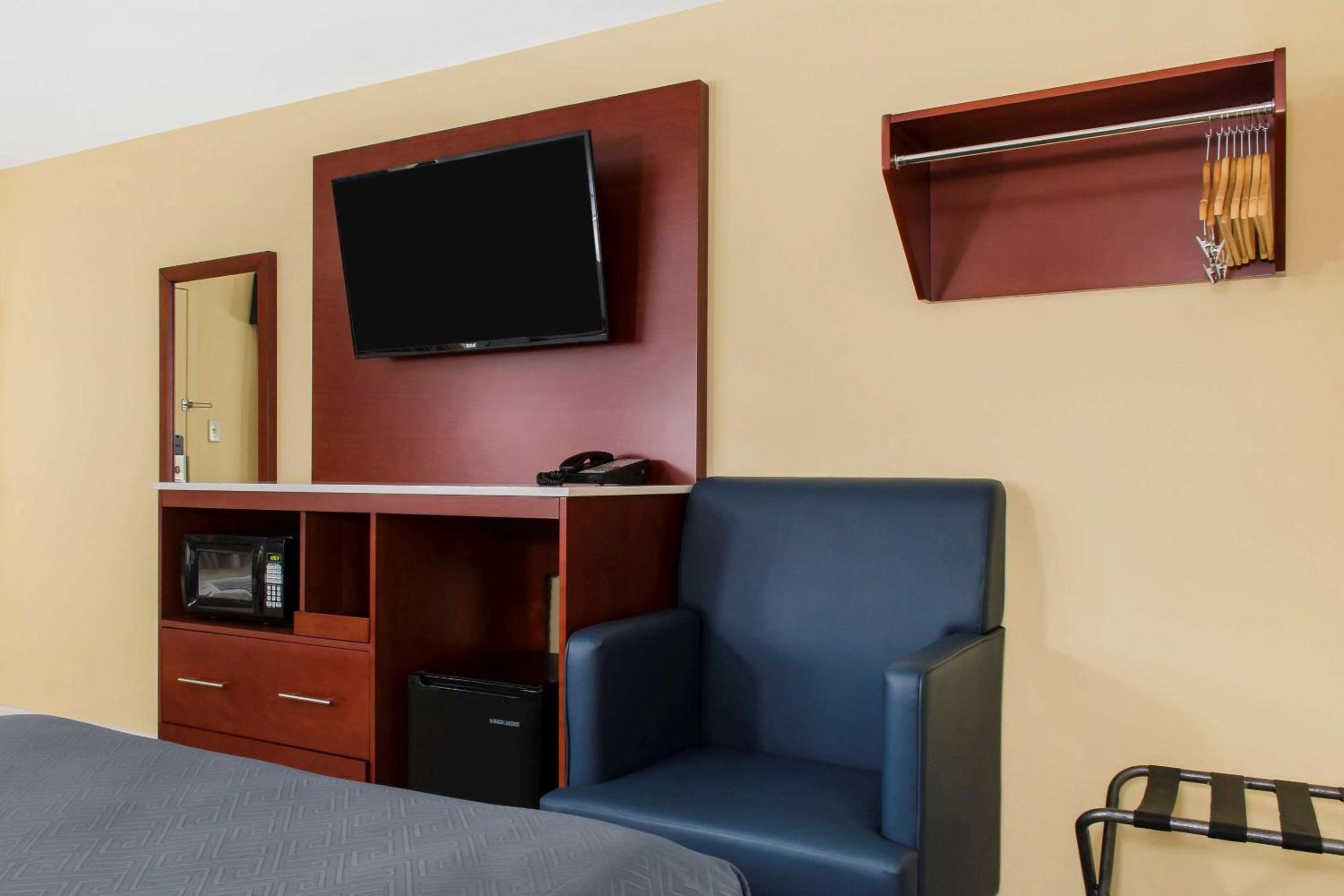King Room - Disability Access photo 1