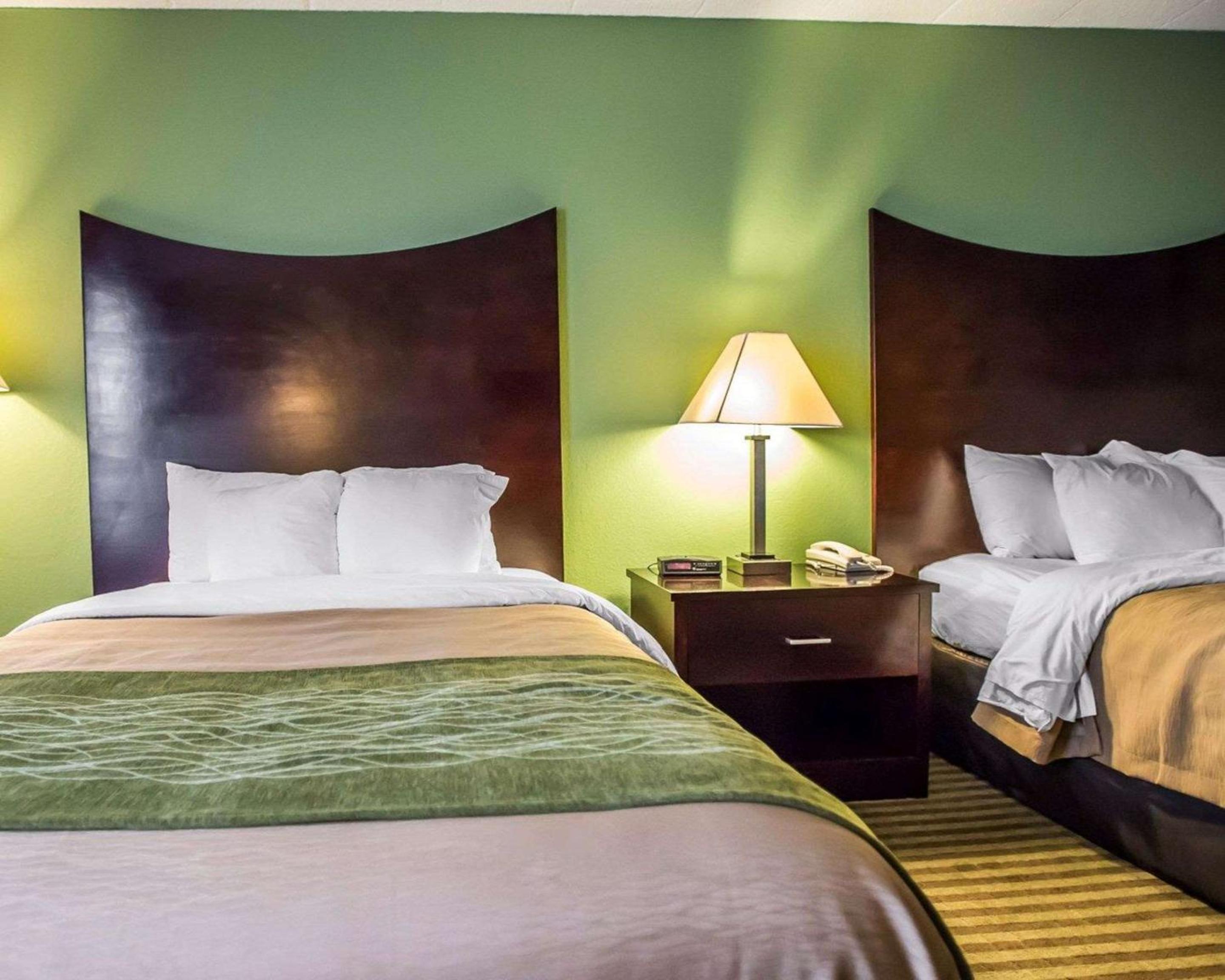 Double Room with Two Double Beds - Non-Smoking - Photo 1