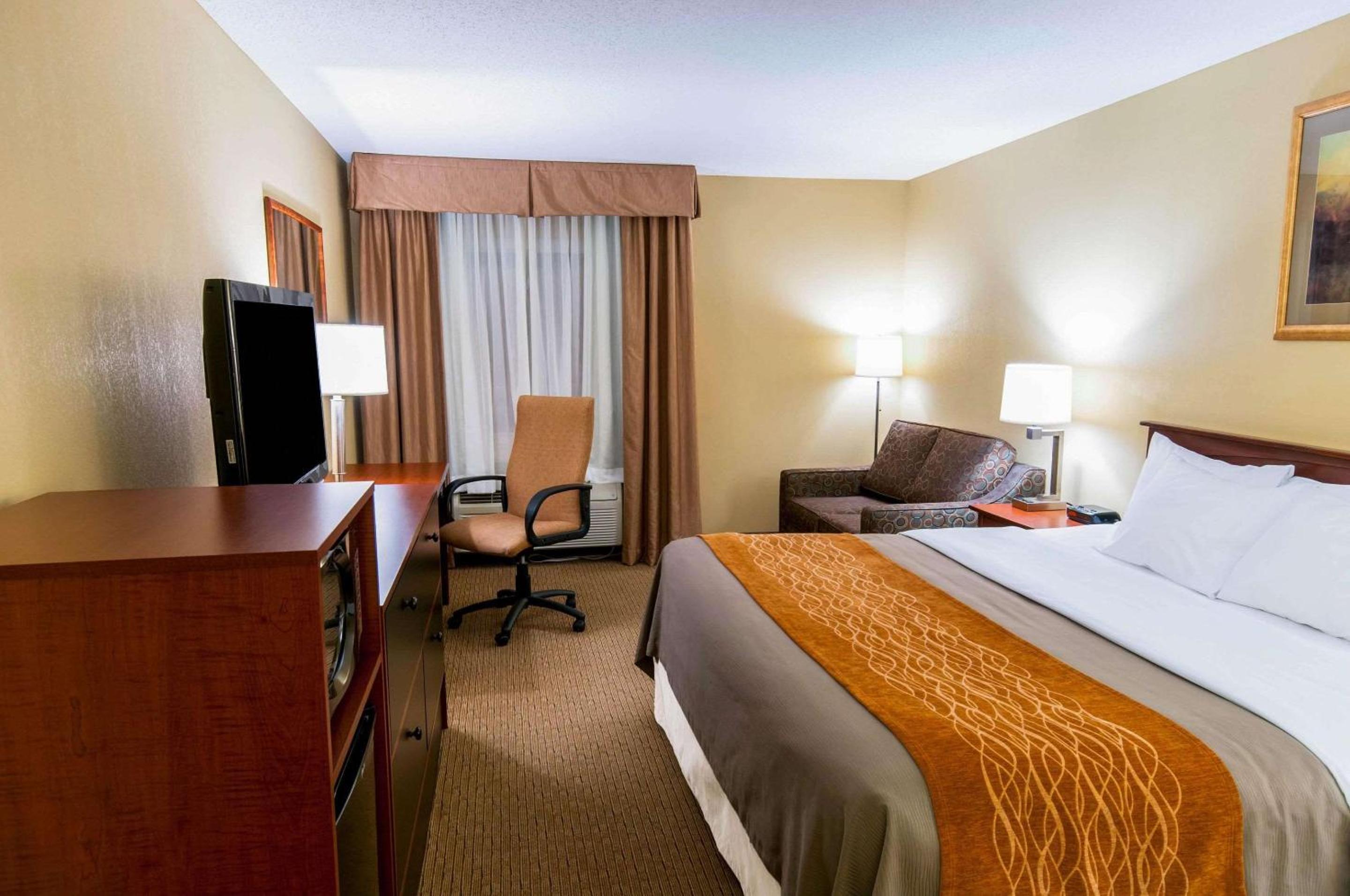 Non-Smoking - King Room - Photo 6
