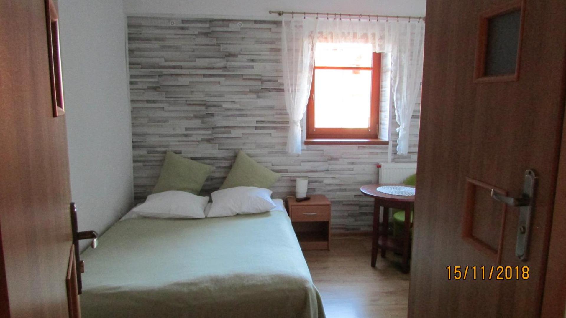 Double Room - Photo 7