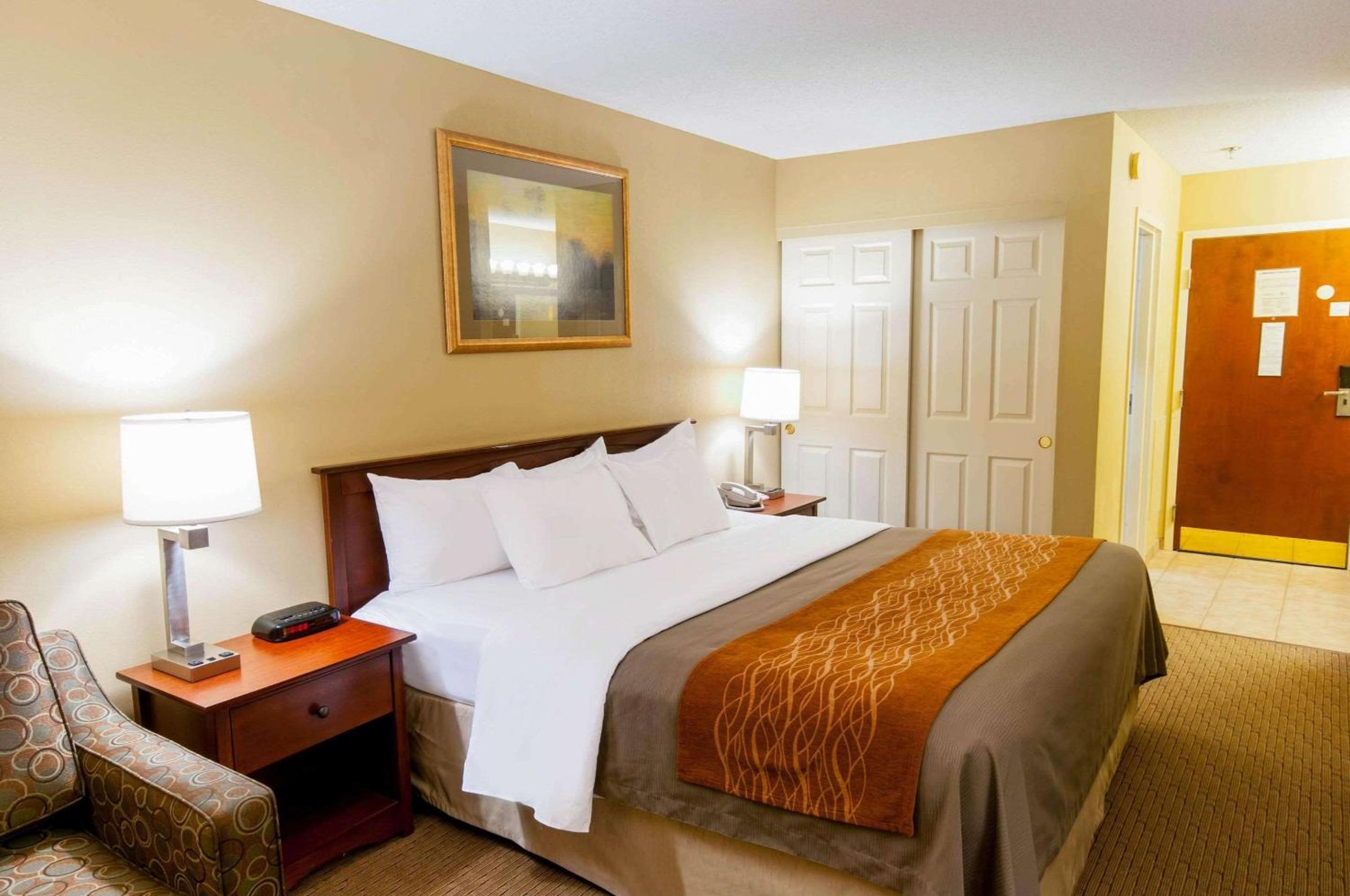 Non-Smoking - King Room - Photo 2