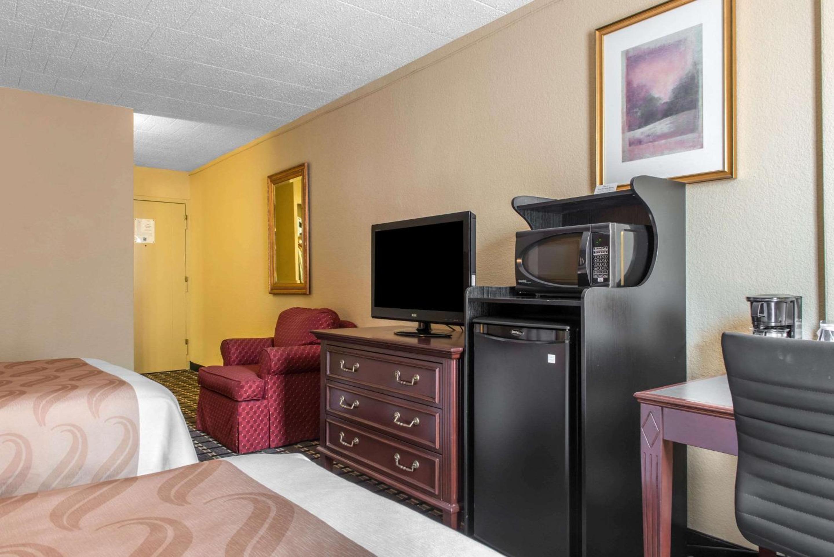 Standard Double Room - Non-Smoking photo 3