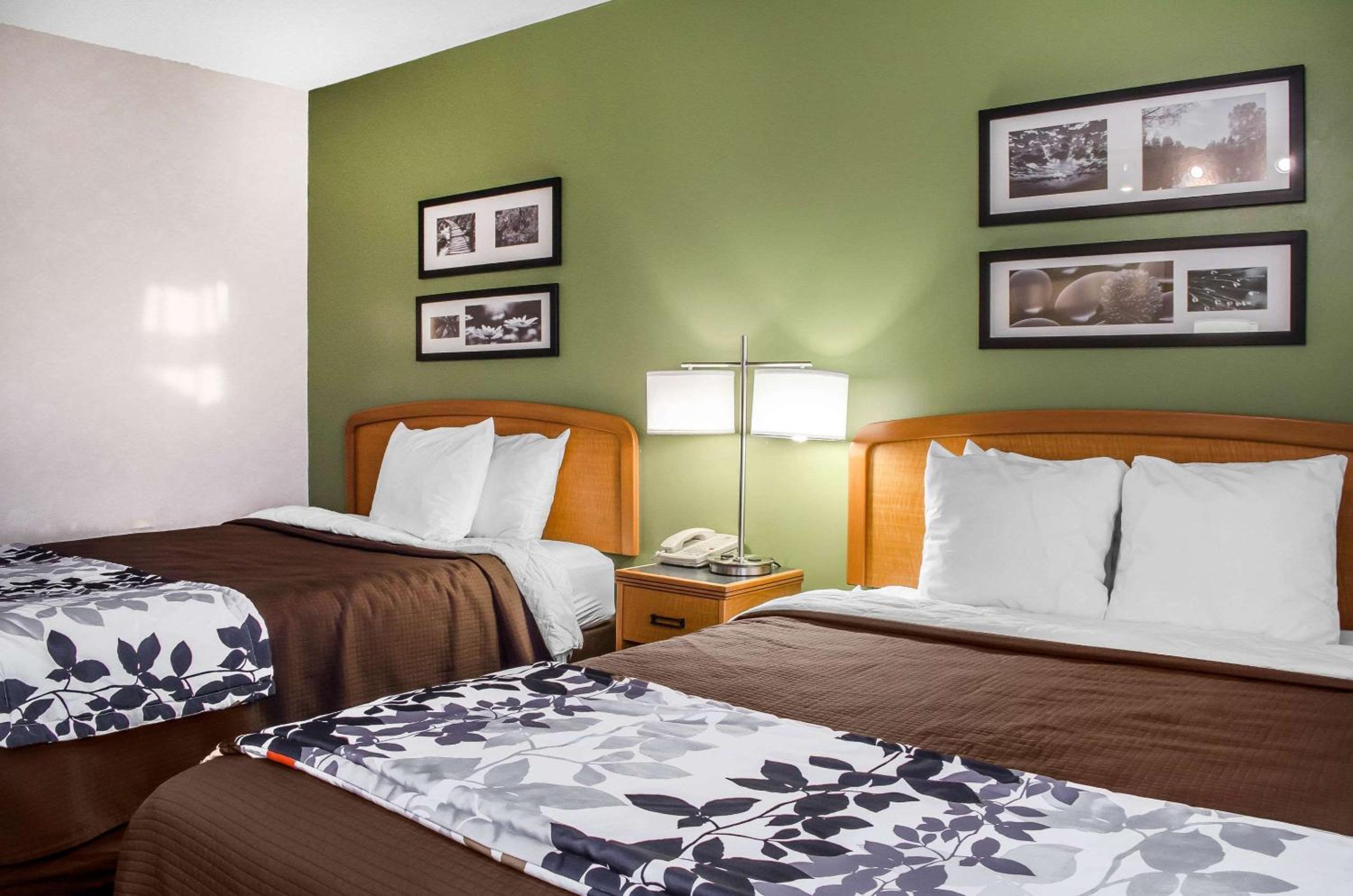 Double Room with Two Double Beds - Non-Smoking - Photo 8