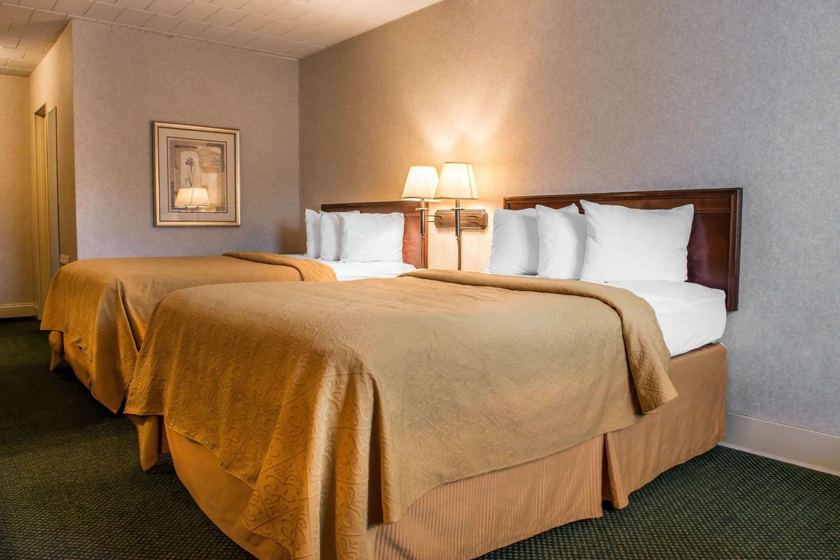 Double Room with Two Double Beds - Non-Smoking - Photo 1