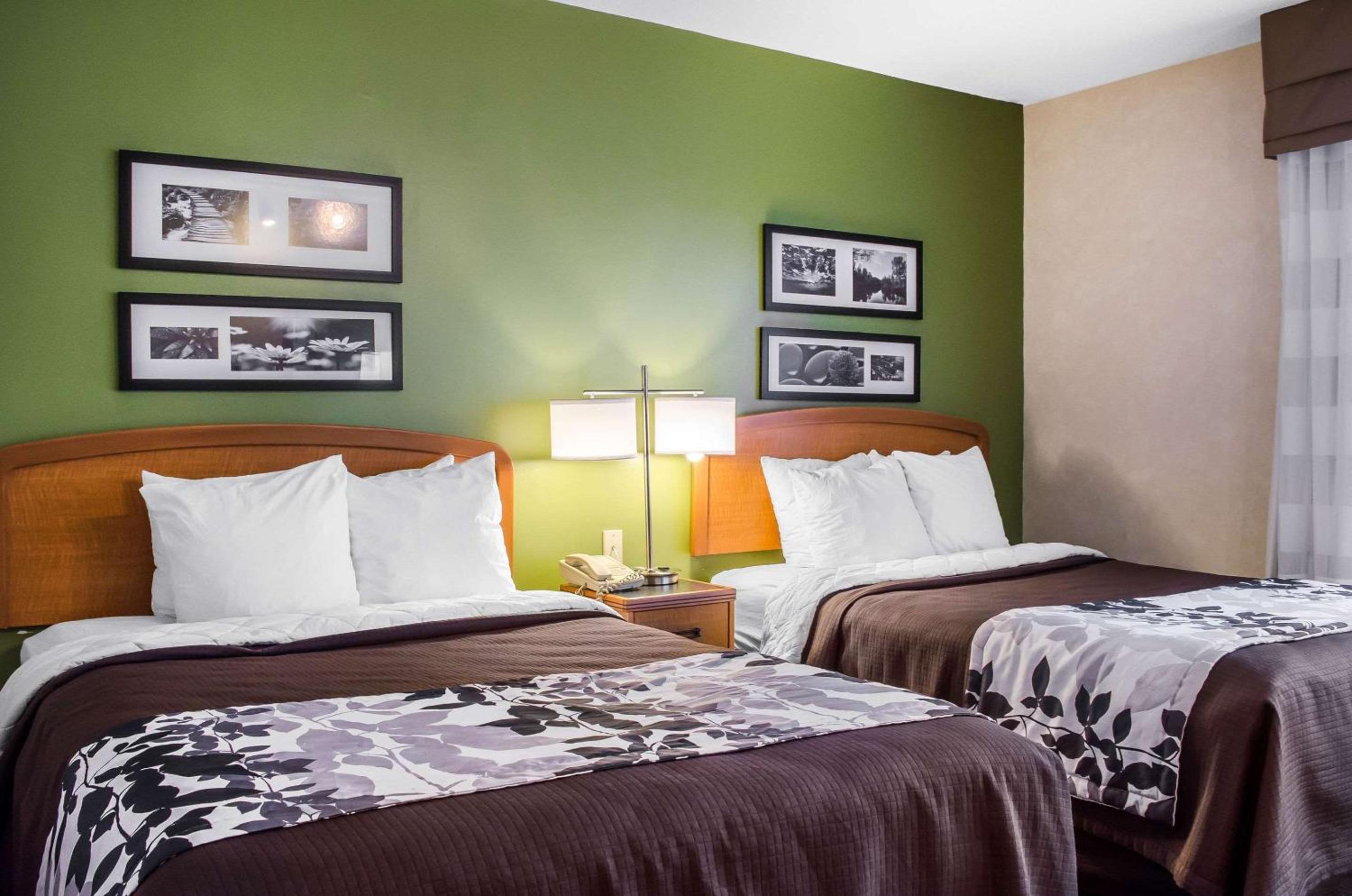 Double Room with Two Double Beds - Non-Smoking - Photo 2