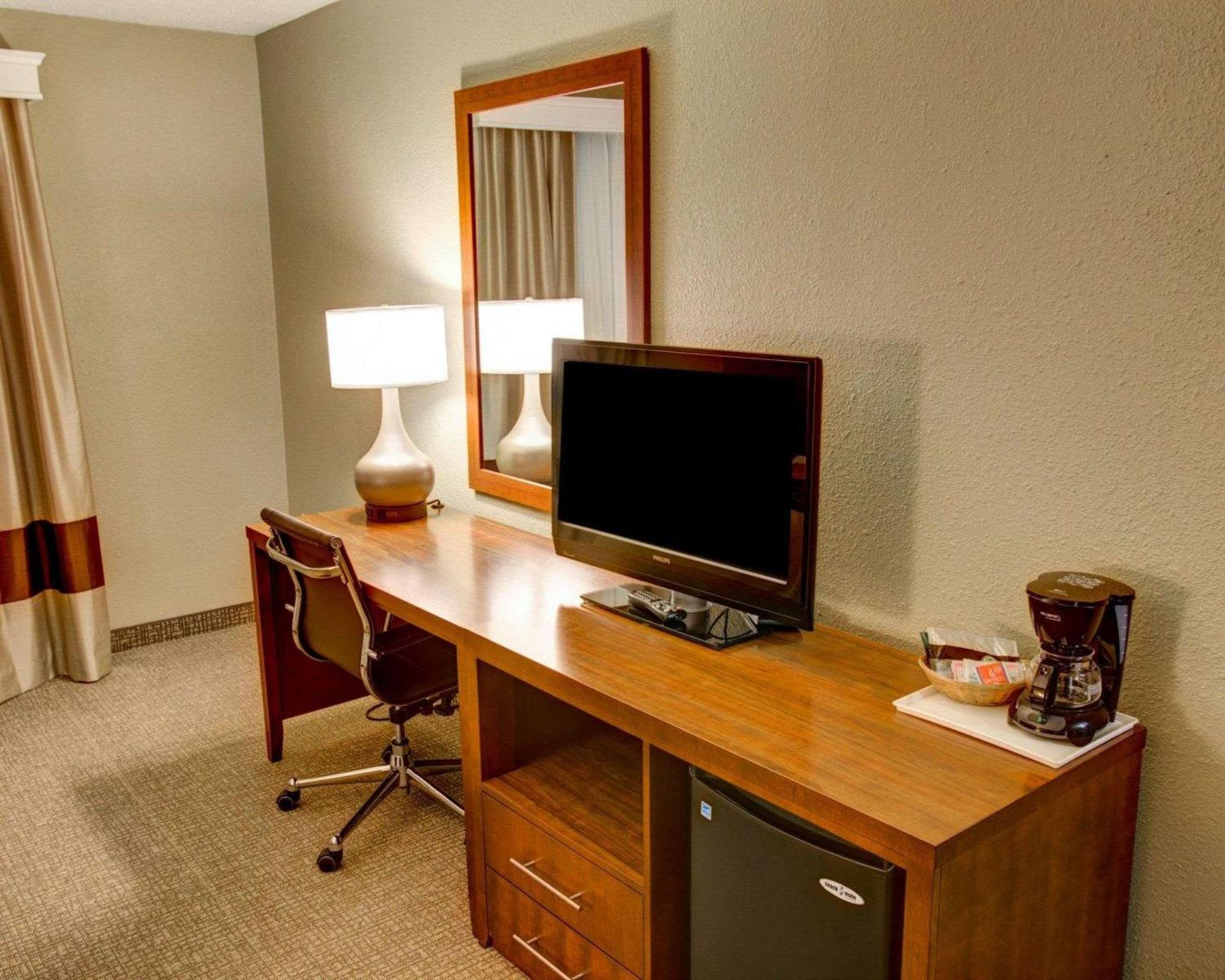Double Room with Two Double Beds - Non-Smoking