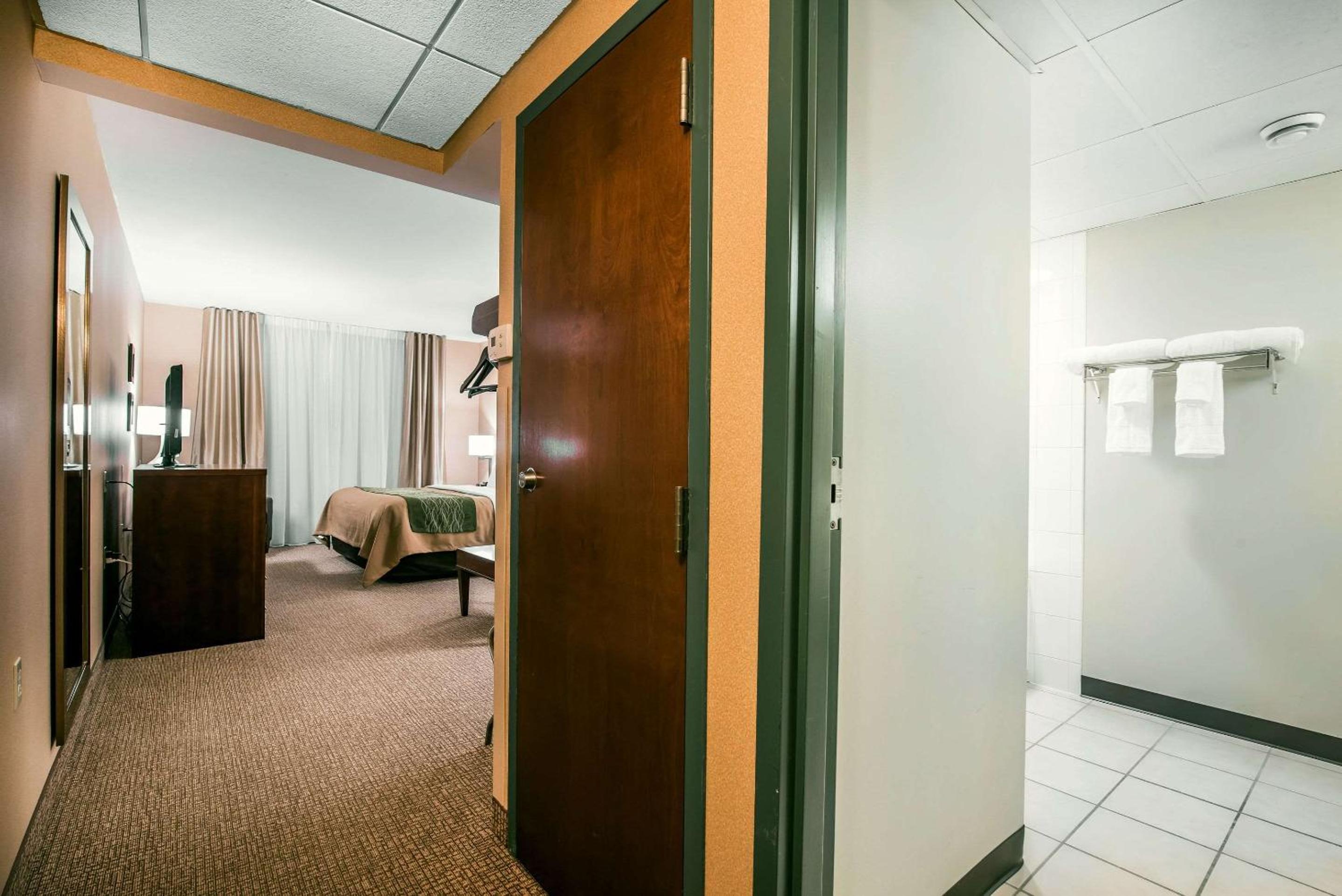Superior King Room - Non-Smoking photo 3