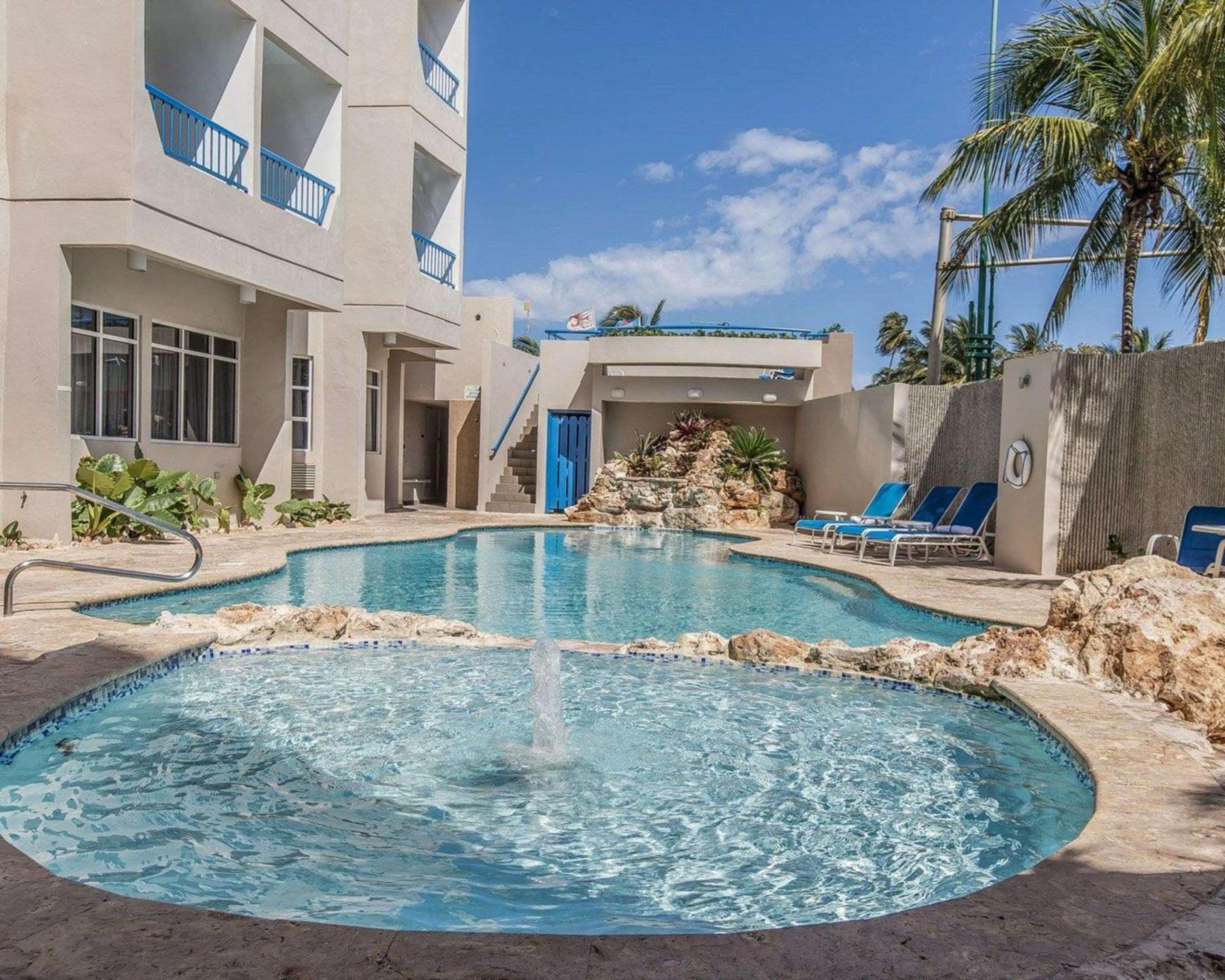 Queen Room Pool View
