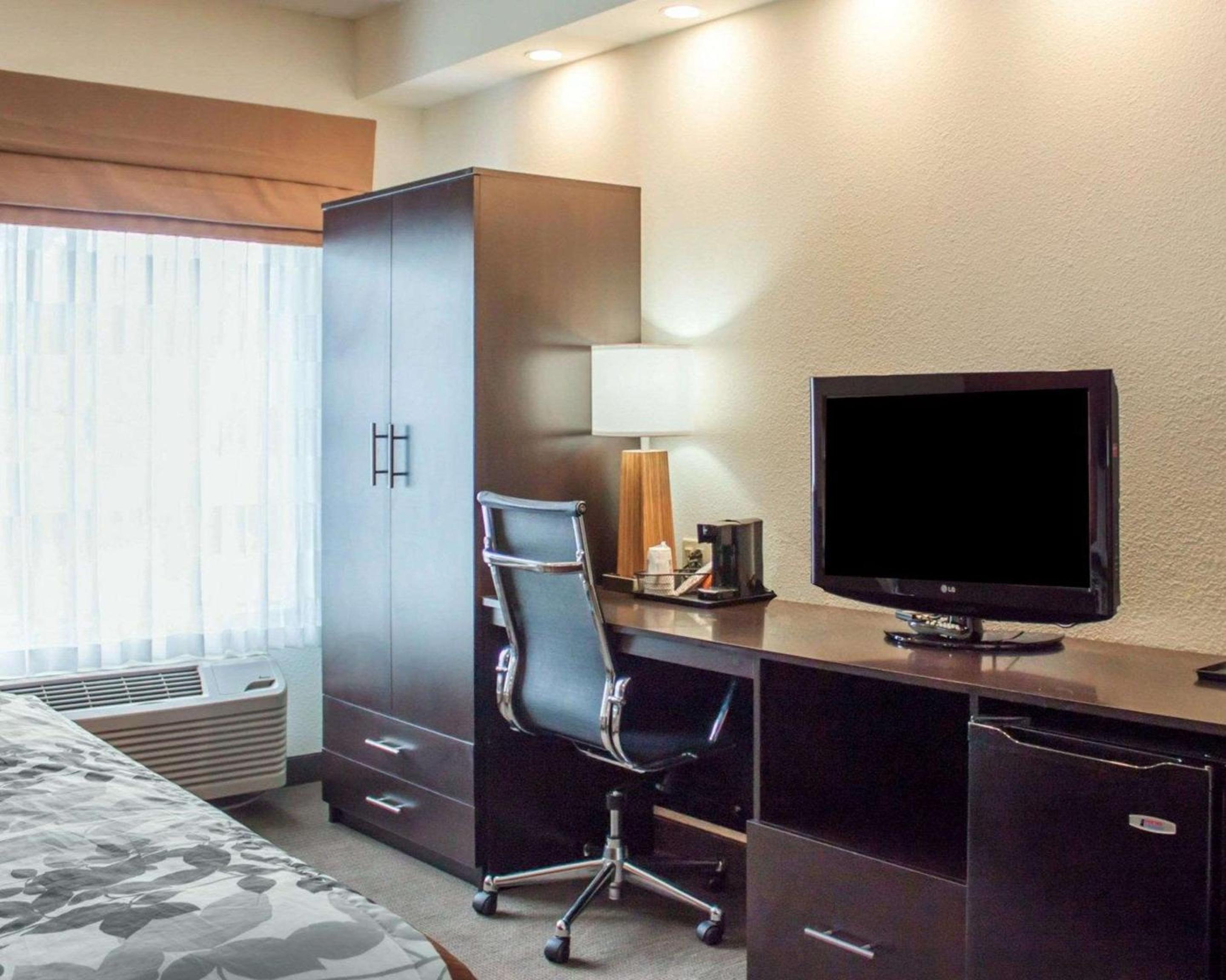 Queen Room - Disability Access/Non-Smoking - Photo 4