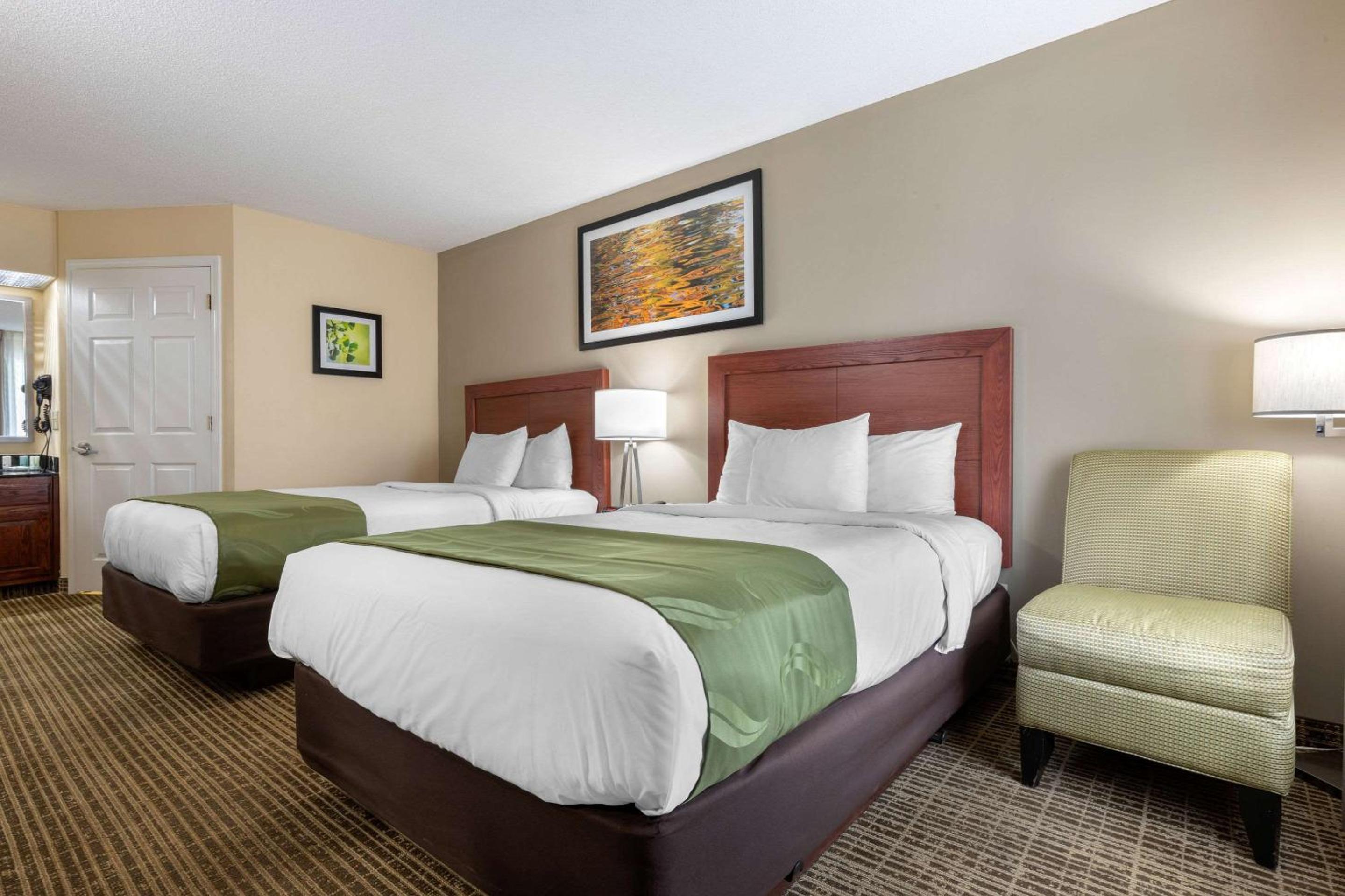 Double Room with Two Double Beds - Smoking - Photo 5