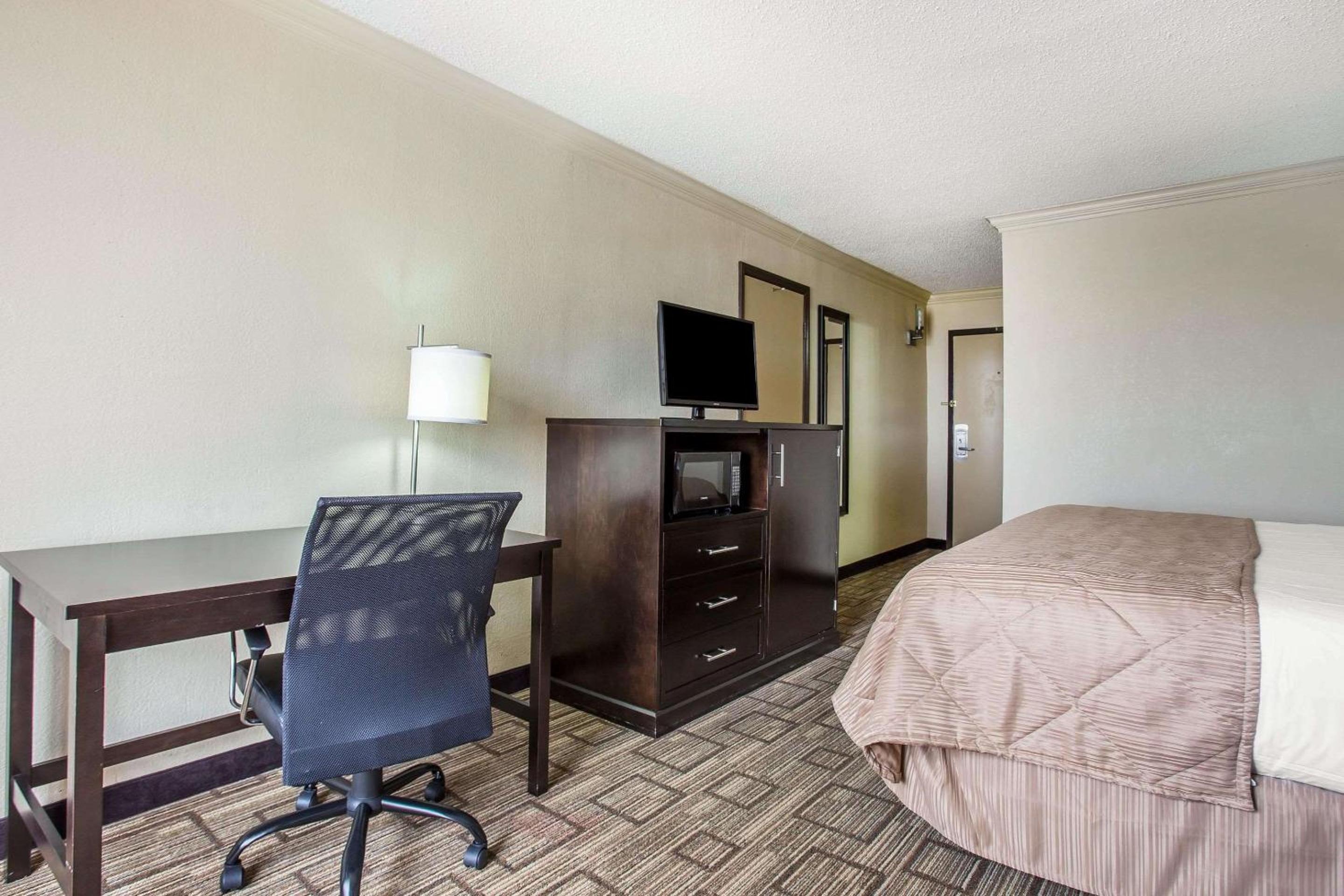 King Room - Non-Smoking