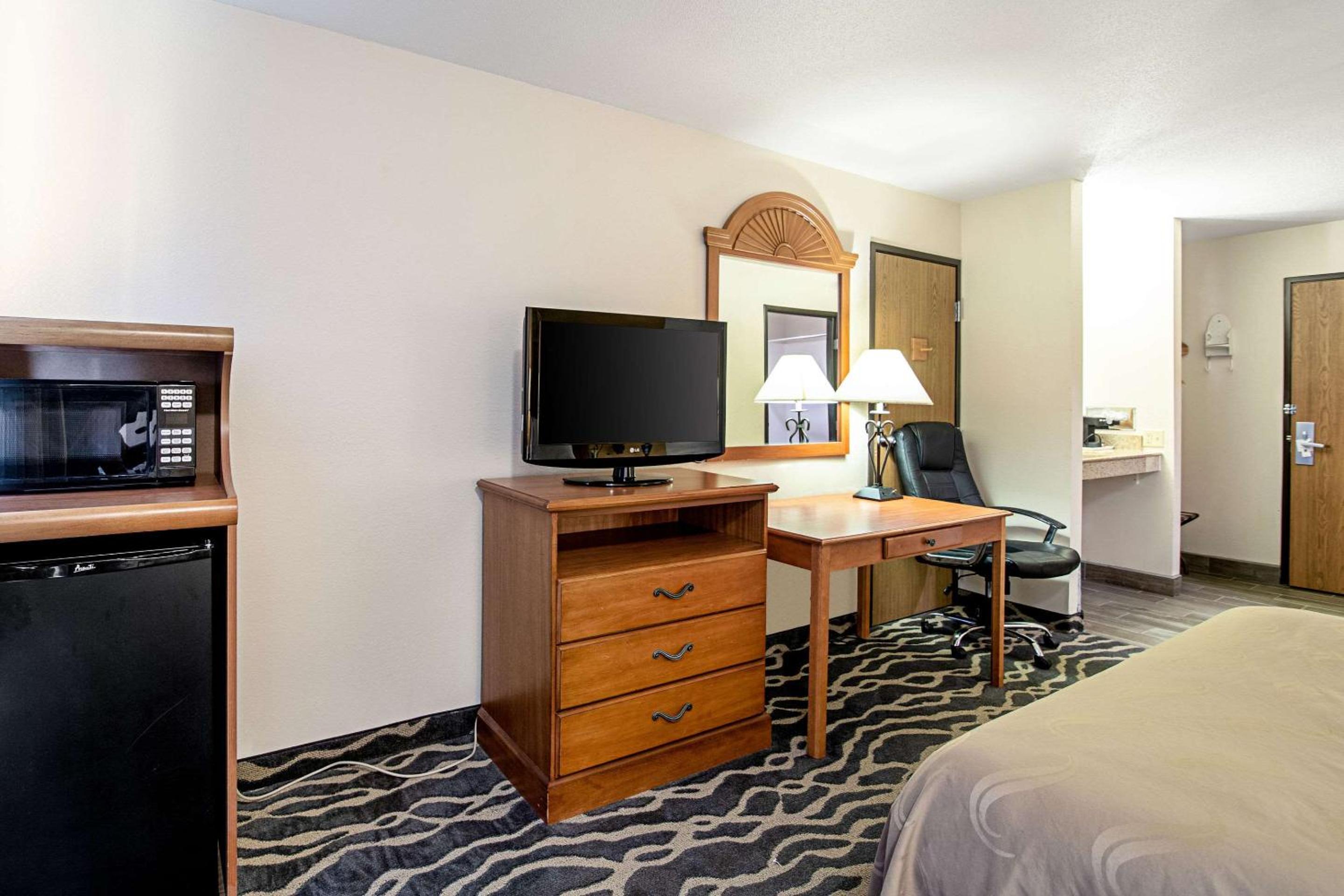 Queen Room - Disability Access/Non-Smoking - Photo 1