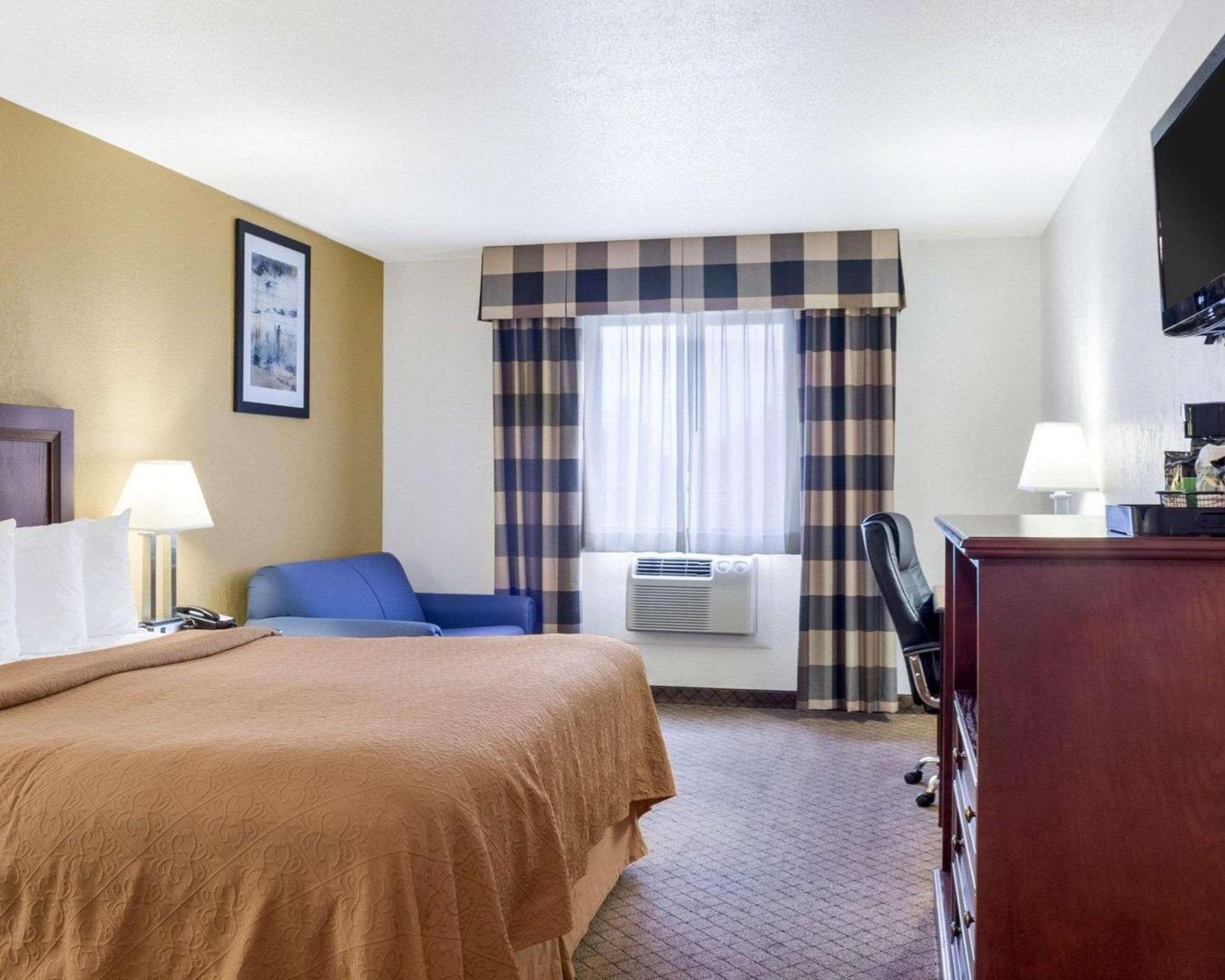 King Room- Non-Smoking - Photo 3