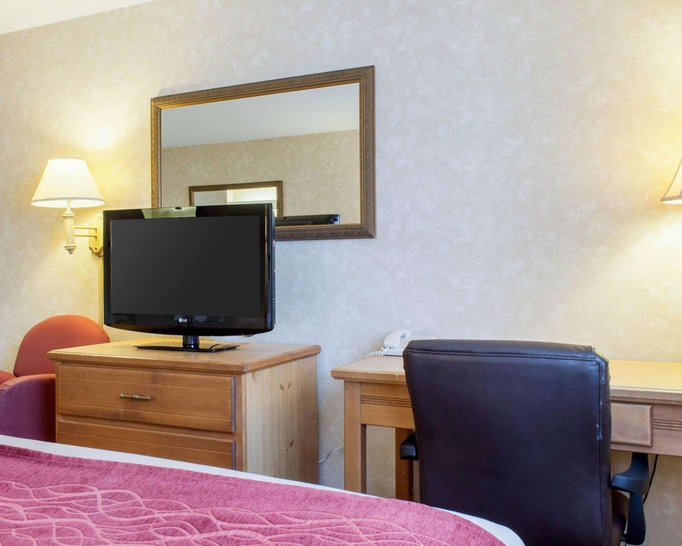 Queen Room - Accessible/Nonsmoking - Photo 4