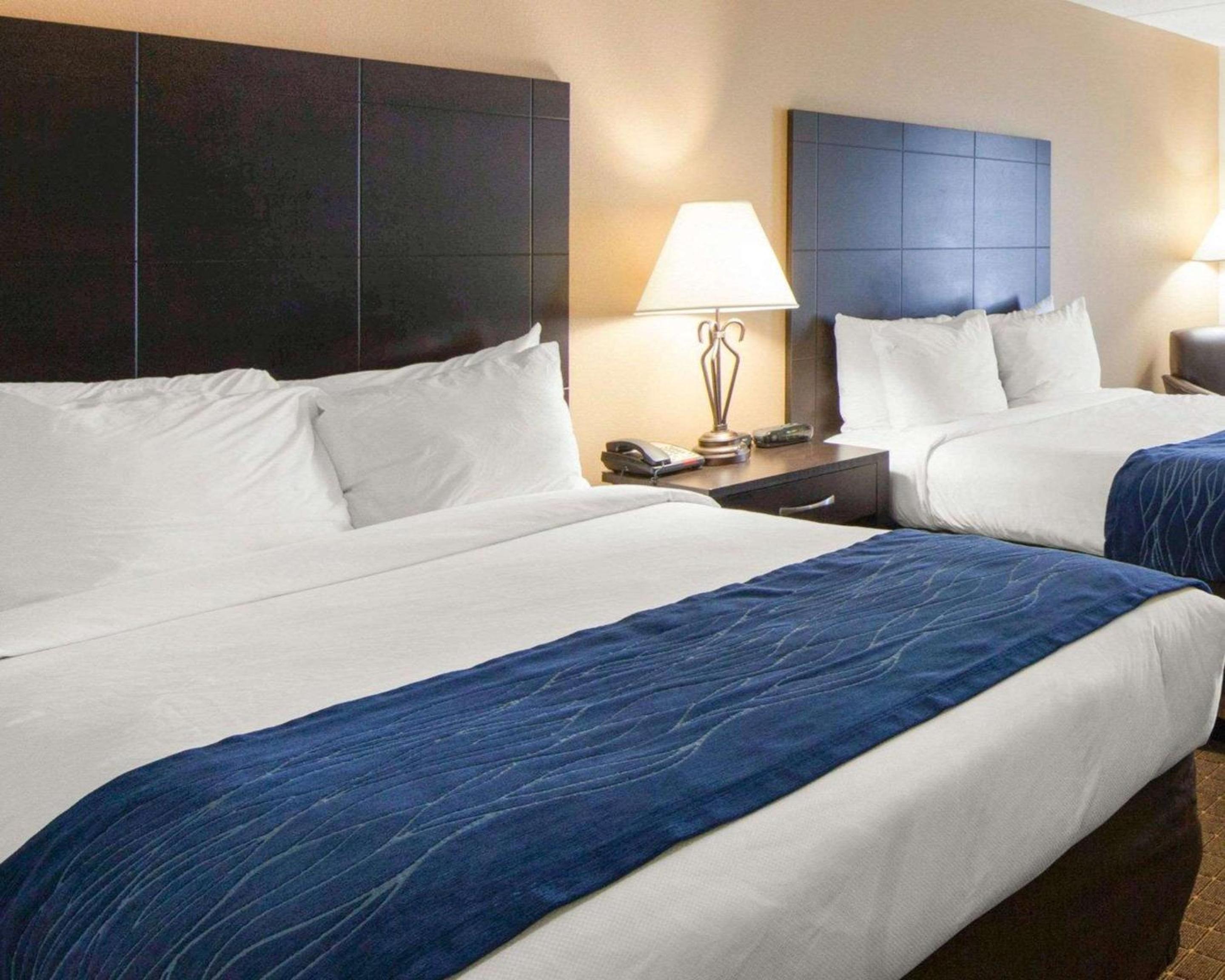 Double Room with Two Double Beds - Non-Smoking - Photo 1