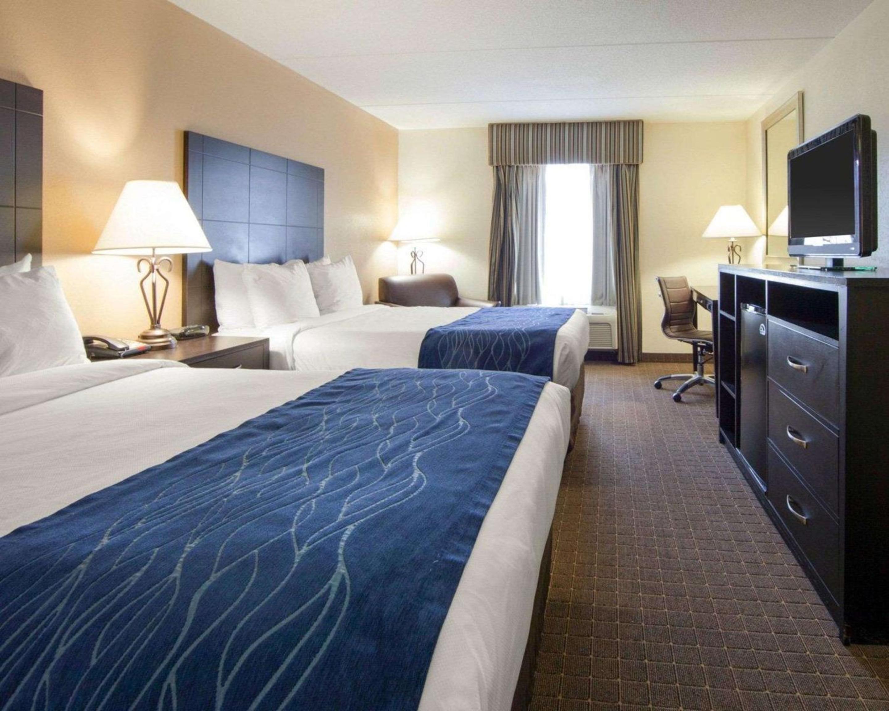 Double Room with Two Double Beds - Non-Smoking - Photo 3