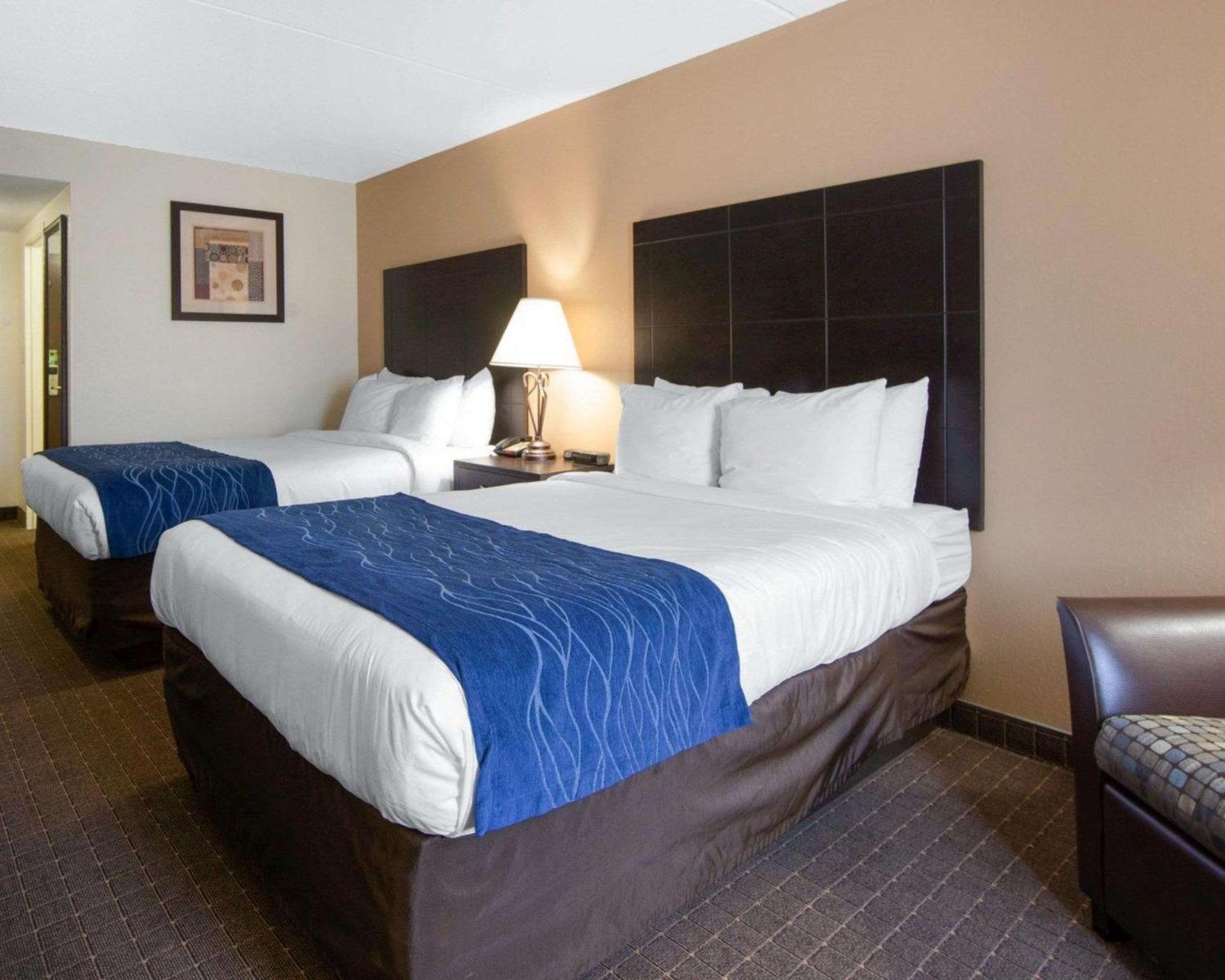 Double Room with Two Double Beds - Non-Smoking - Photo 2
