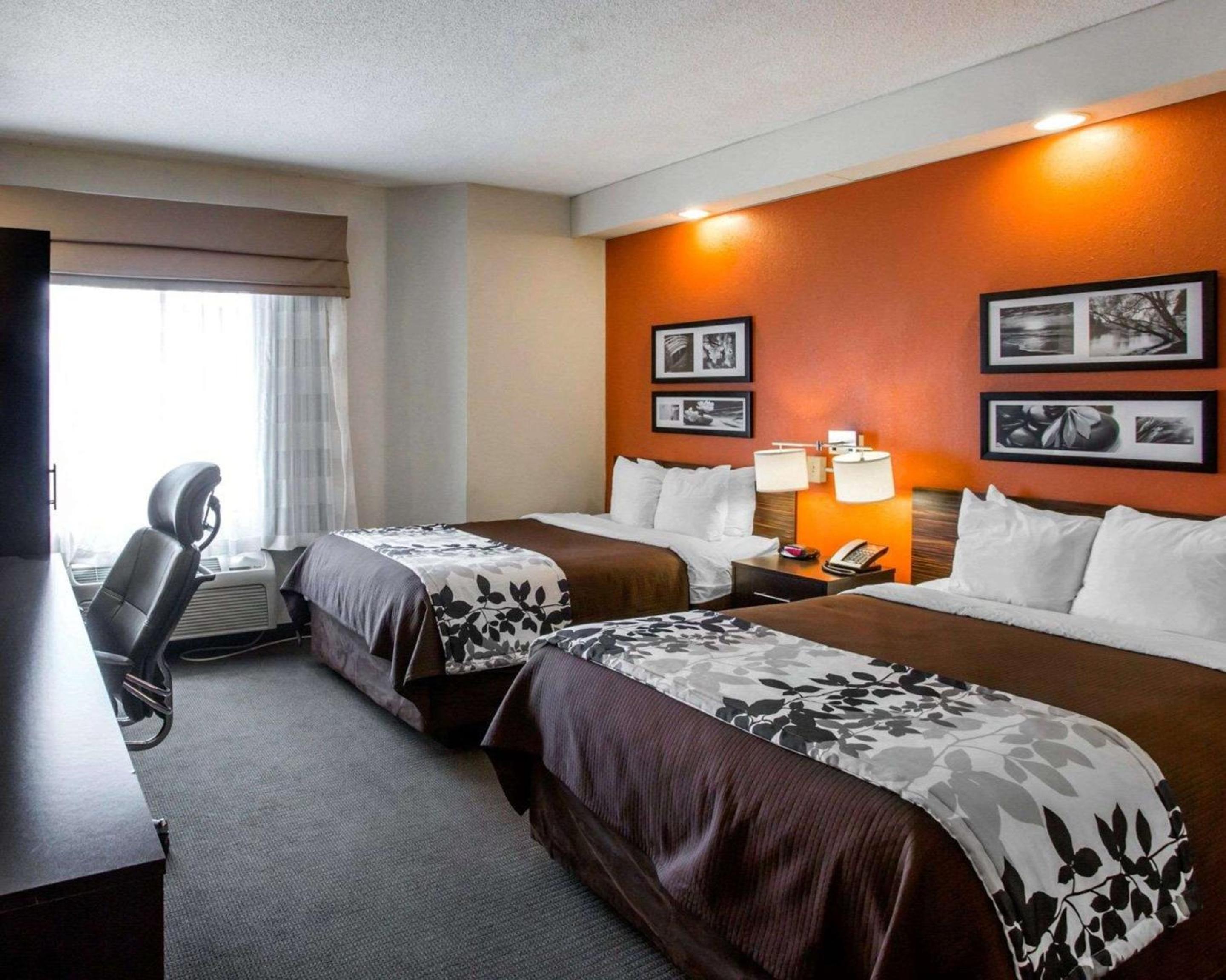 Double Room with Two Double Beds - Non-Smoking - Photo 4