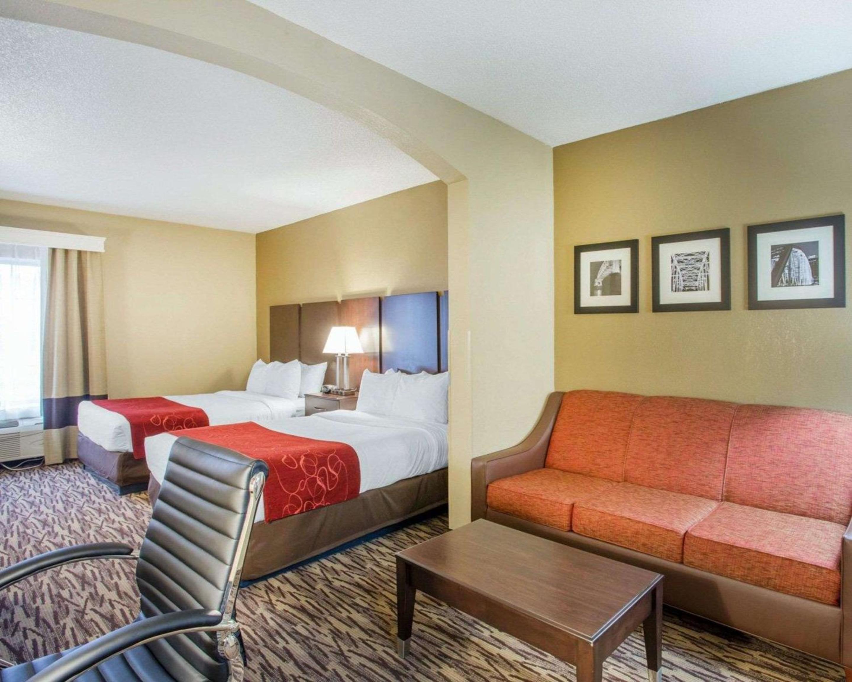 Queen Suite with Two Queen Beds - Disability Access/Non-Smoking - Photo 7