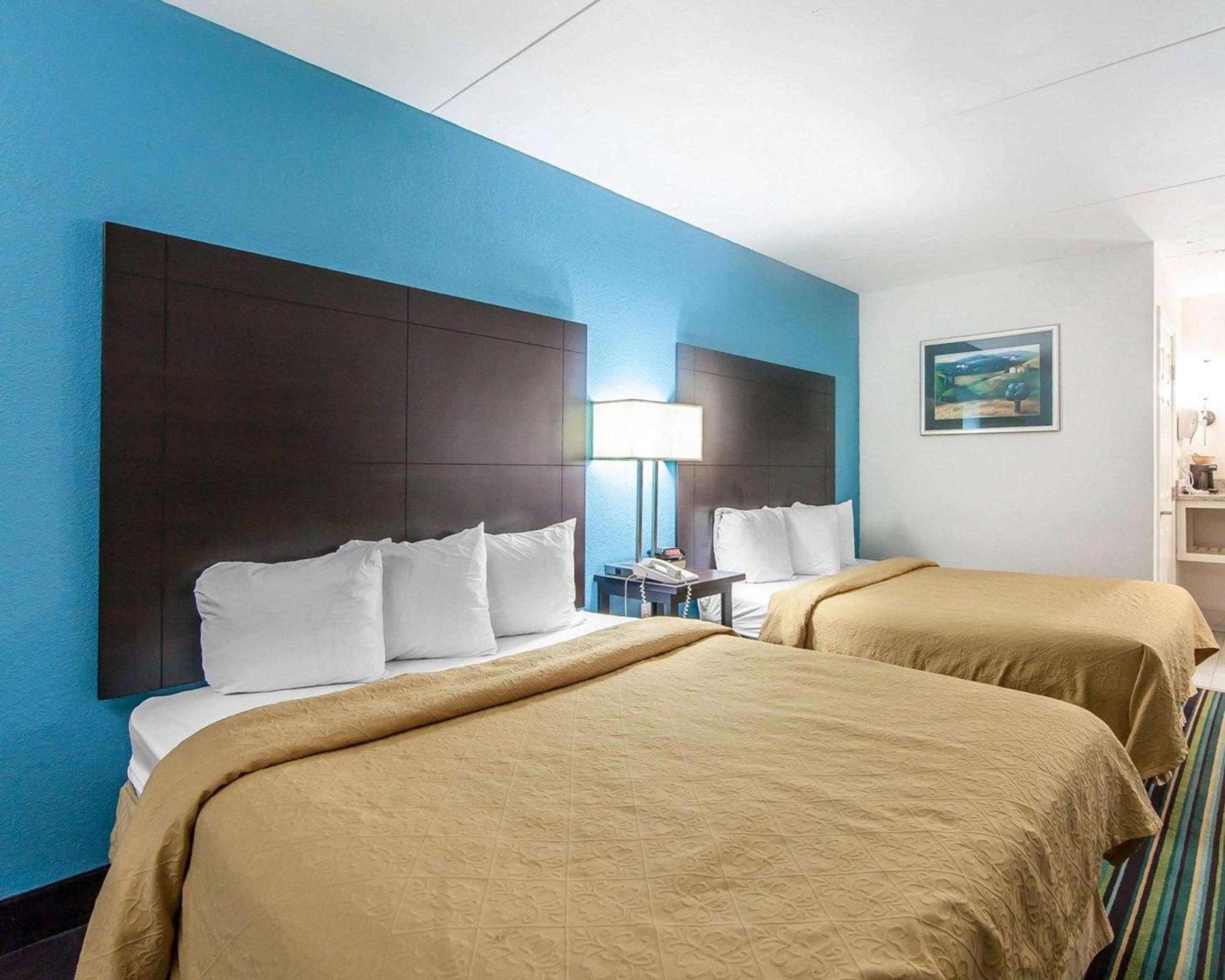 Double Room with Two Double Beds - Non-Smoking photo 3