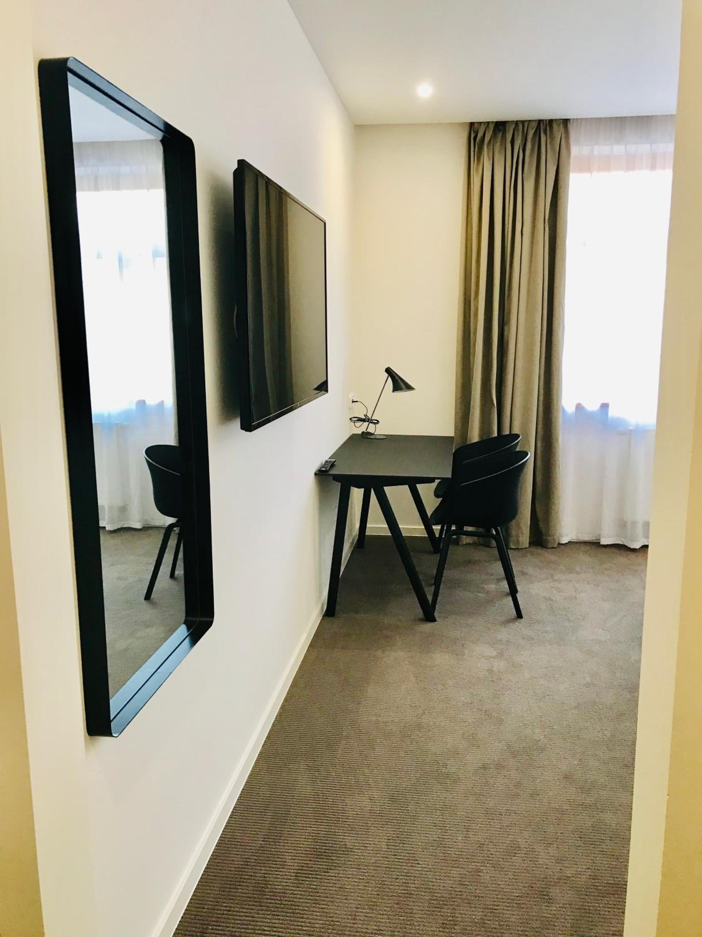 Comfort Business Double Room with Courtyard View - Photo 10