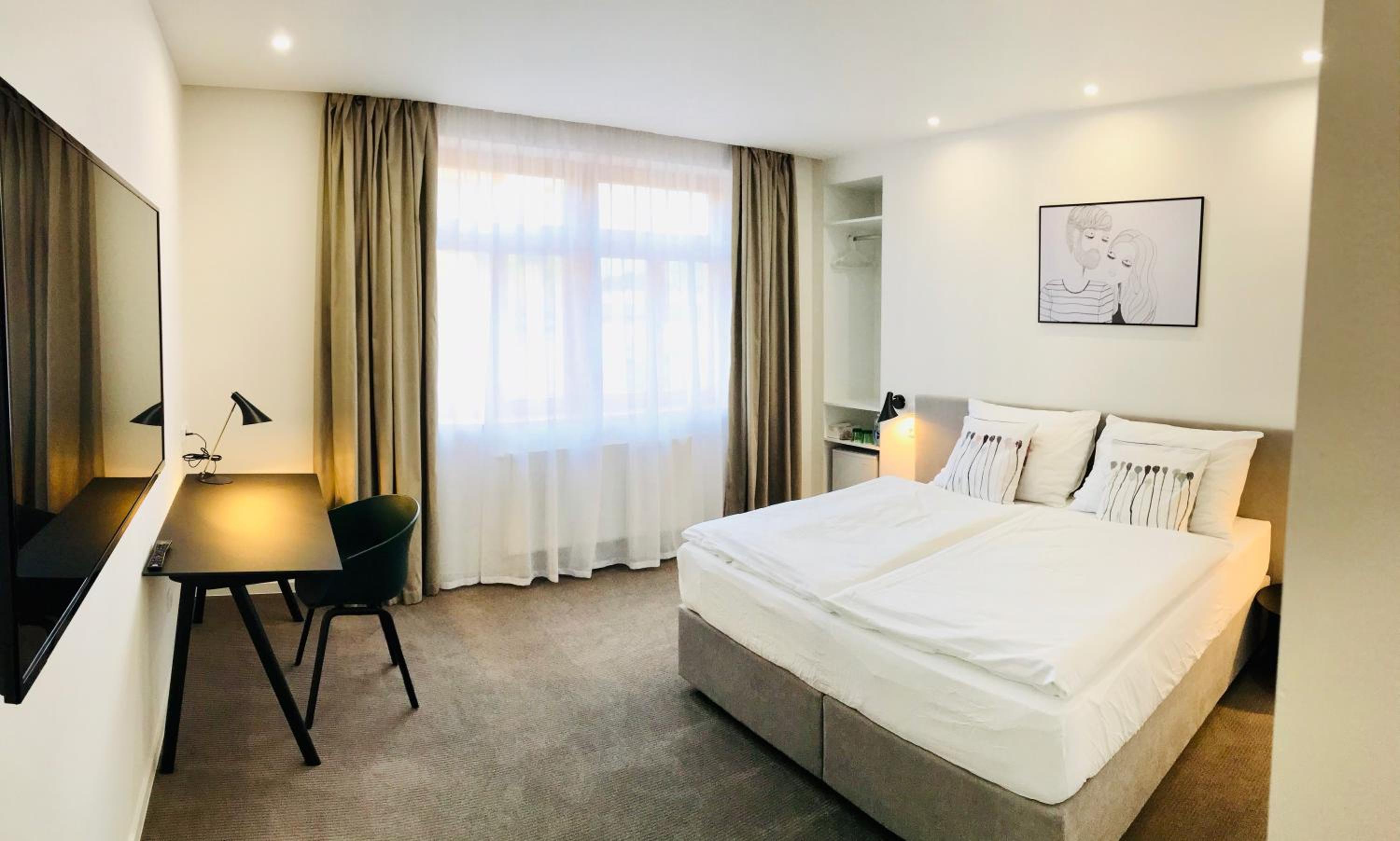 Comfort Business Double Room with Courtyard View - Photo 11