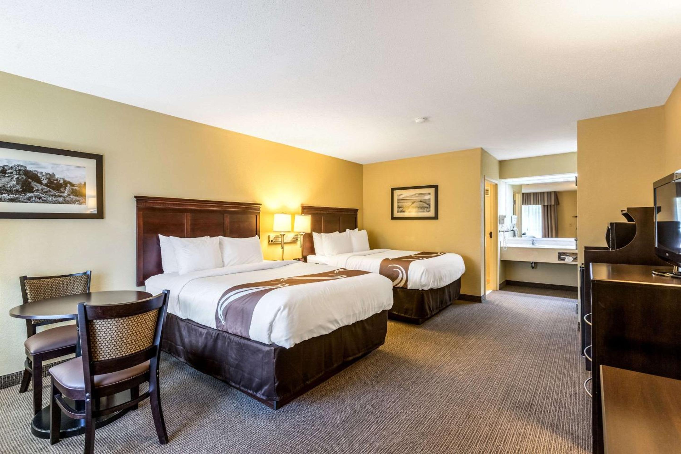 Queen Room with Two Queen Beds - Disability Access/Non-Smoking - Photo 3