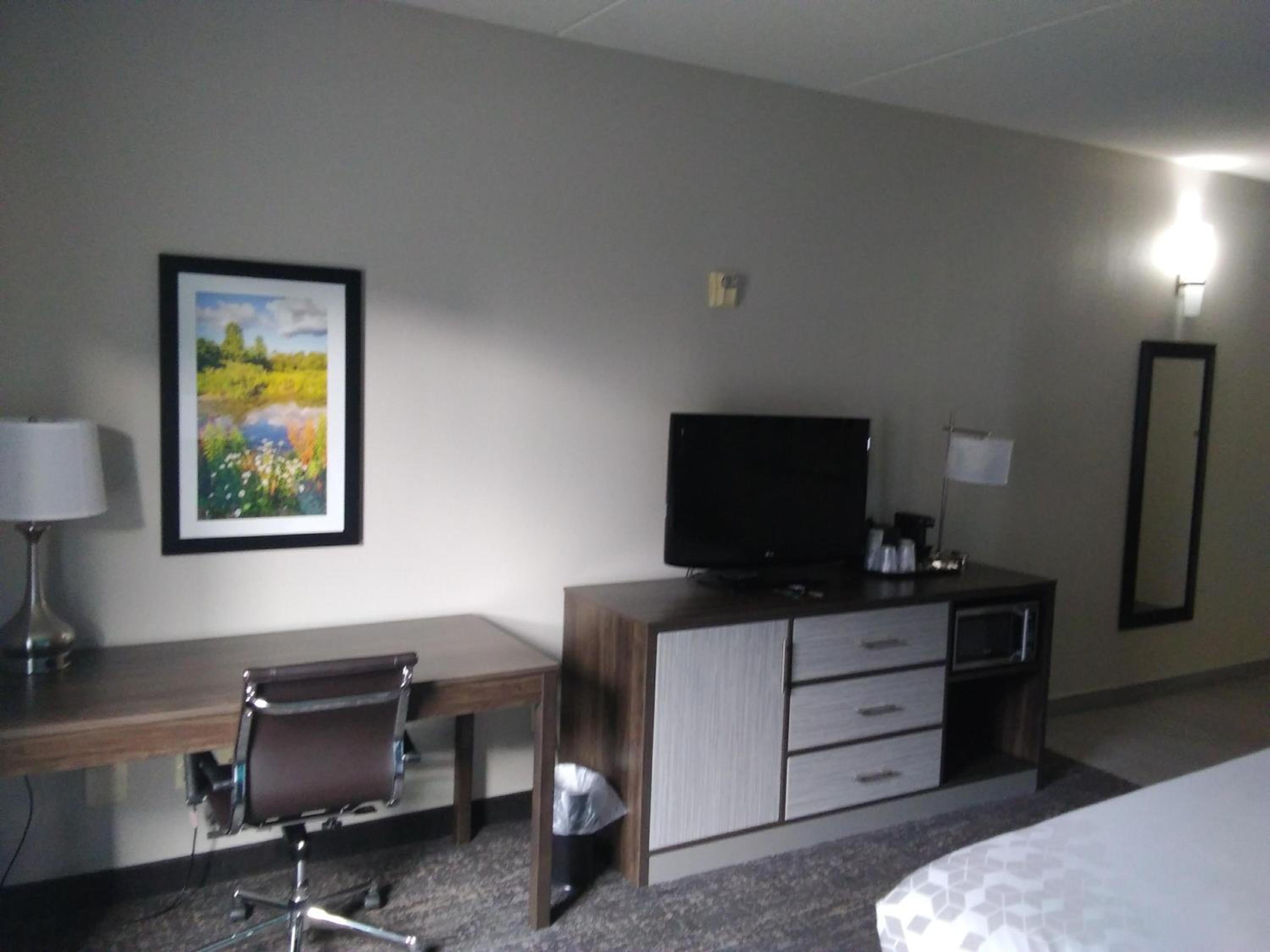 La Quinta by Wyndham Jamestown, Photo 2