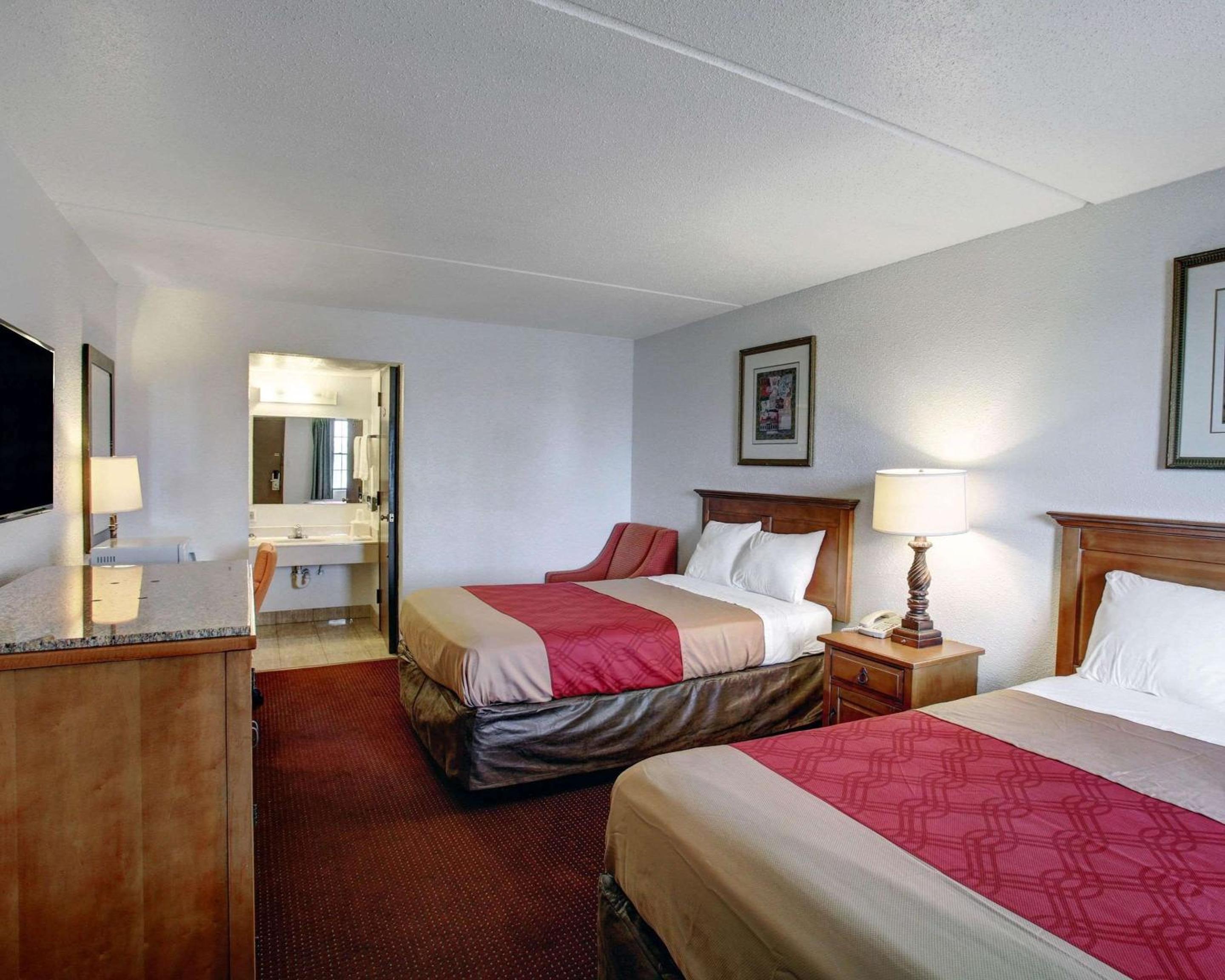 Double Room with Two Double Beds - Non-Smoking - Photo 5