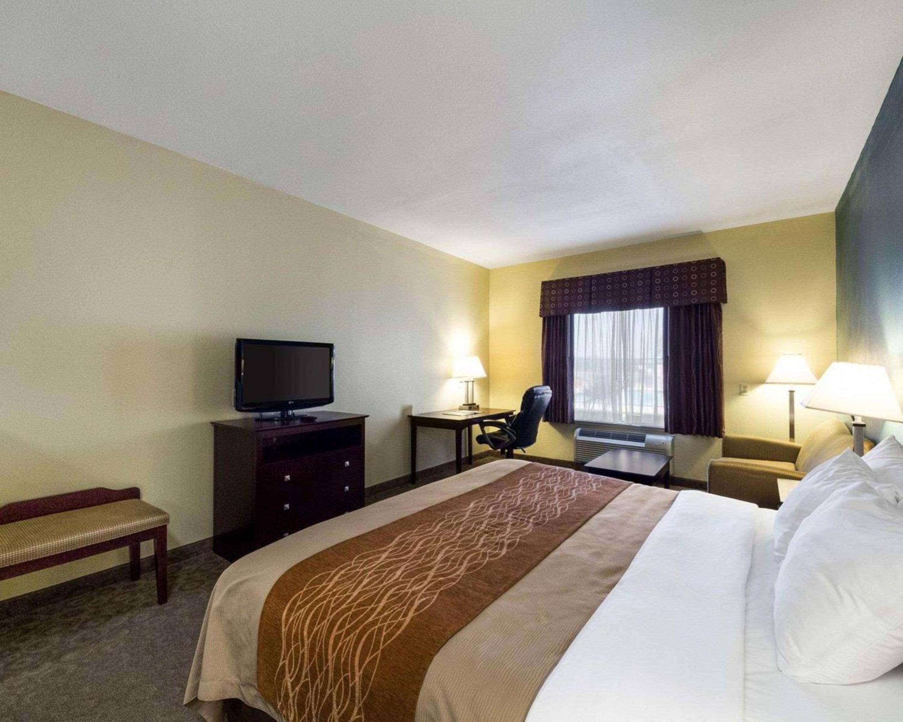 King Room - Non-Smoking - Photo 1