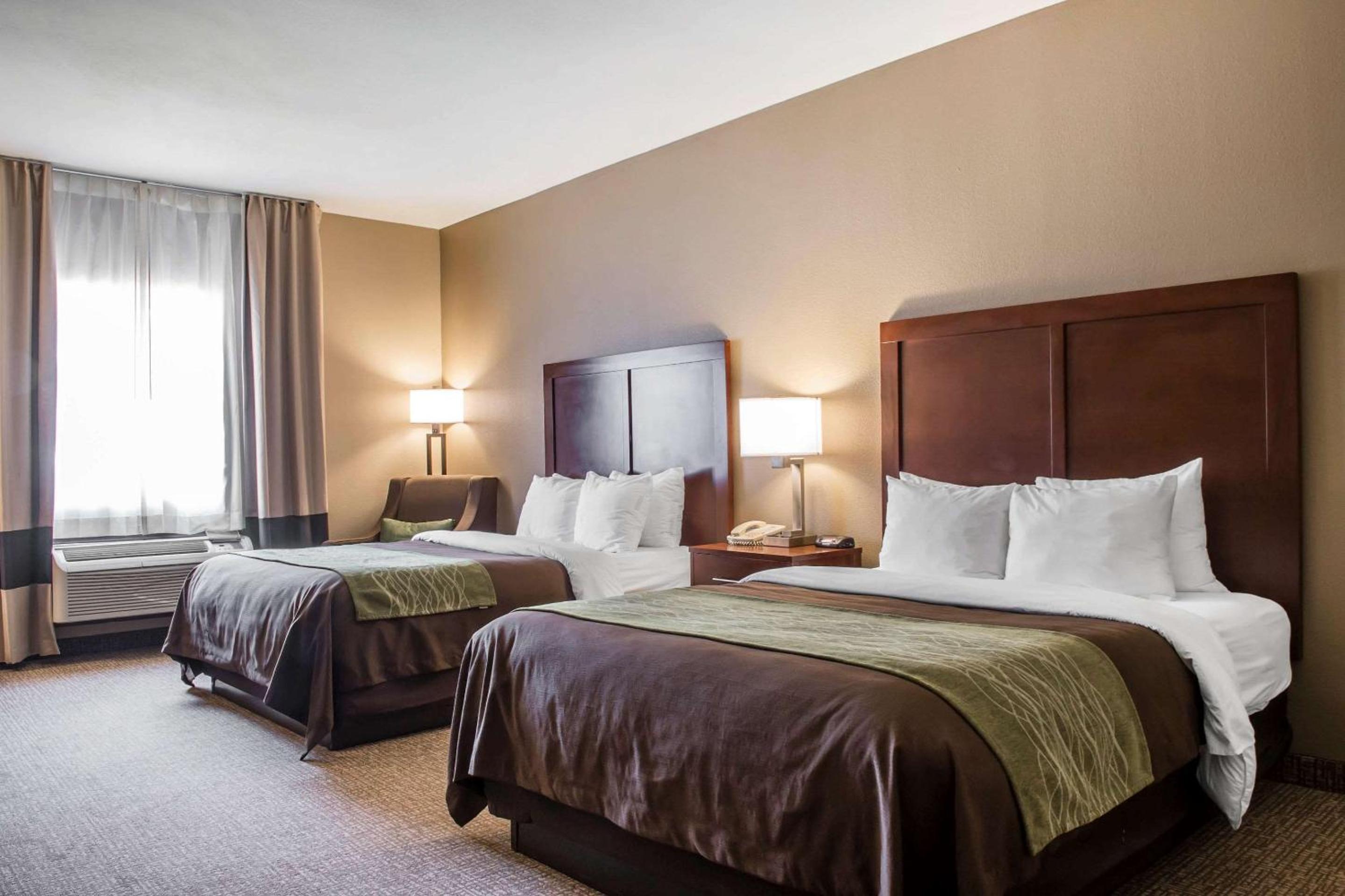 Double Room with Two Double Beds - Non-Smoking - Photo 1