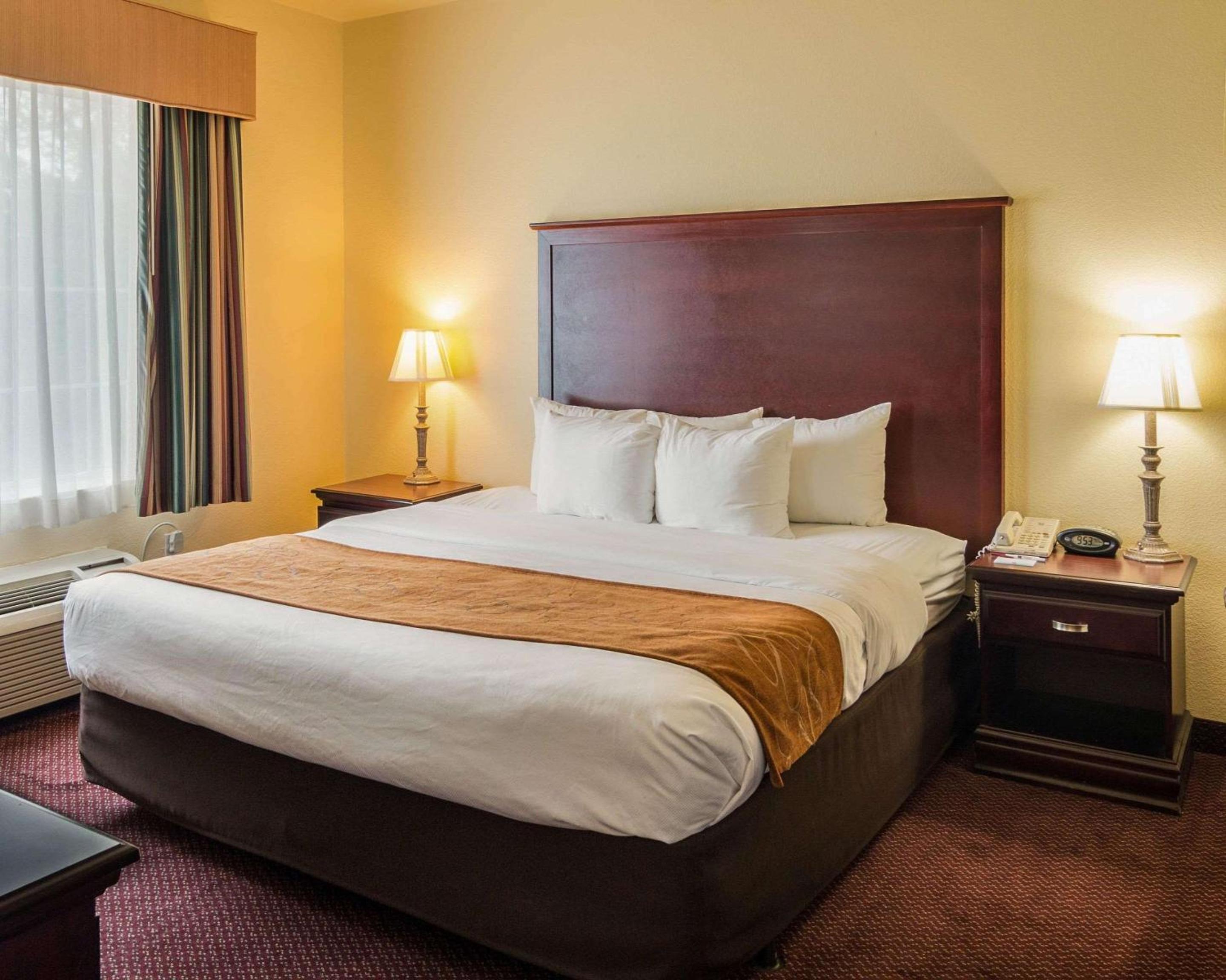 King Room - Disability Access/Non-Smoking - Photo 8