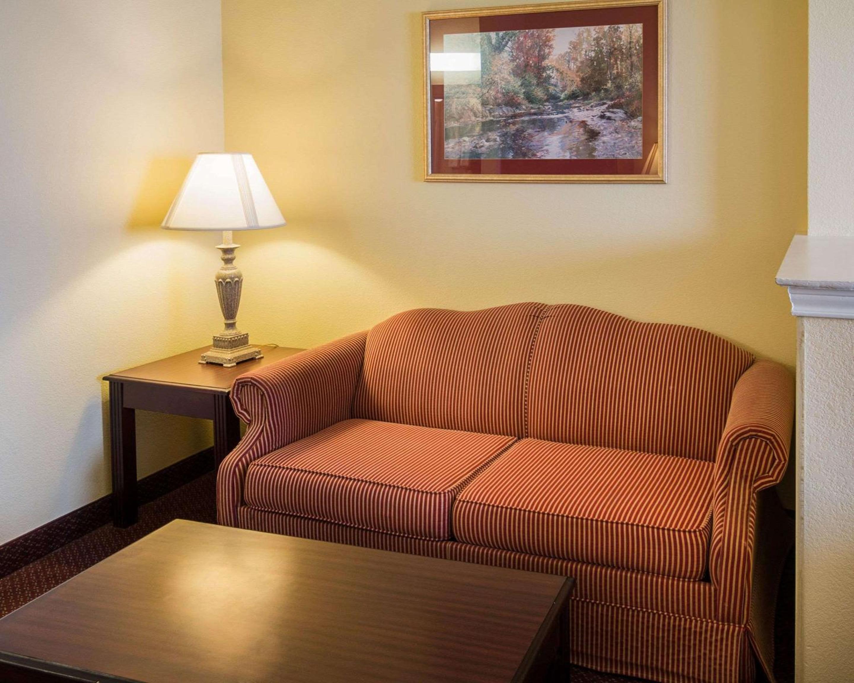 King Room - Disability Access/Non-Smoking - Photo 9