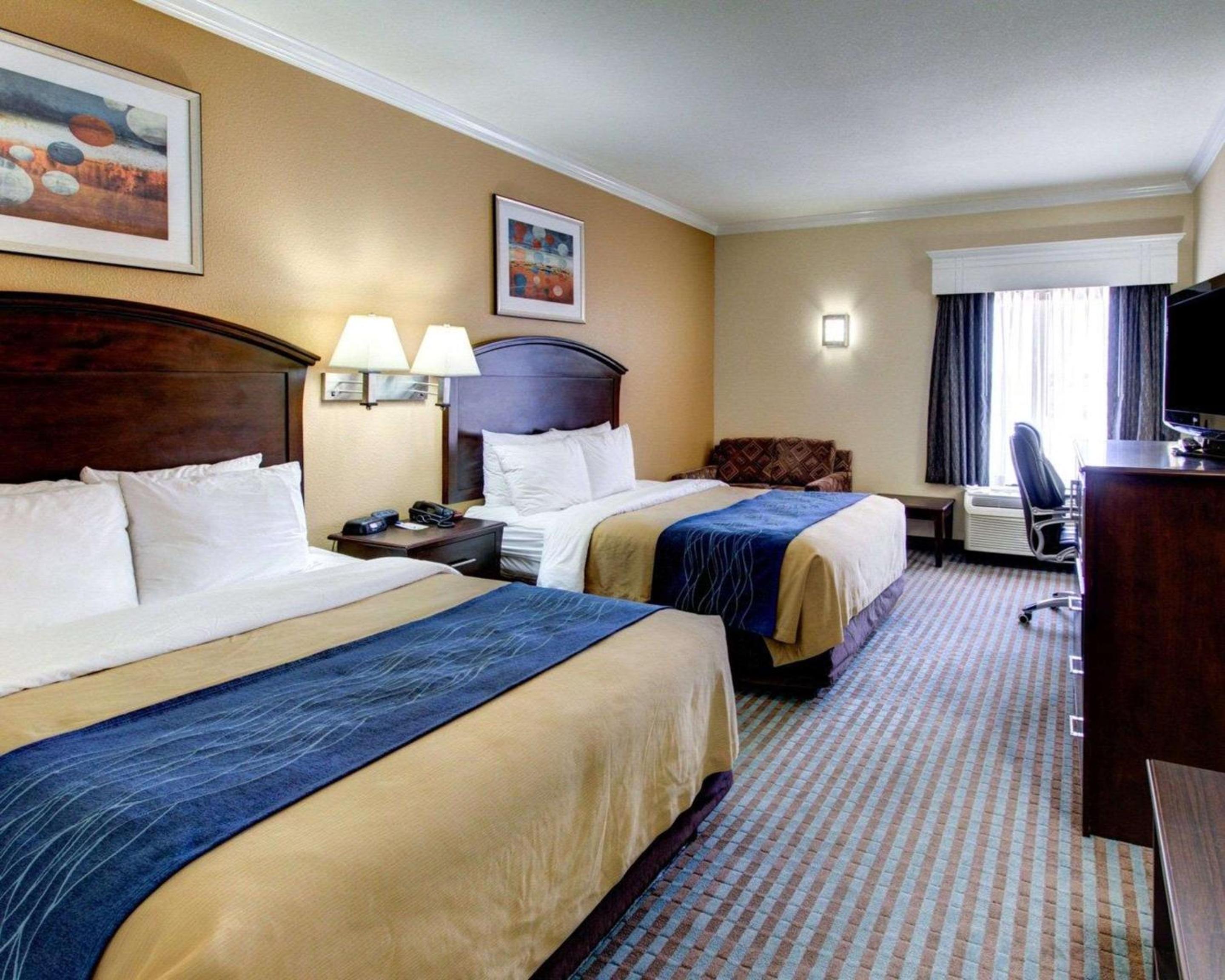 Queen Room with Two Queen Beds - Accessible/Non-Smoking  - Photo 1