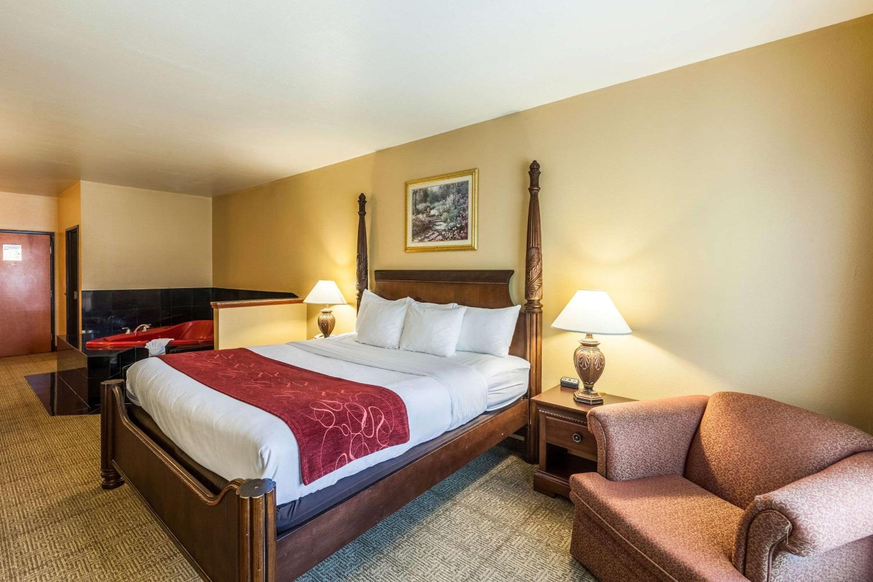 King Suite - Photo 3